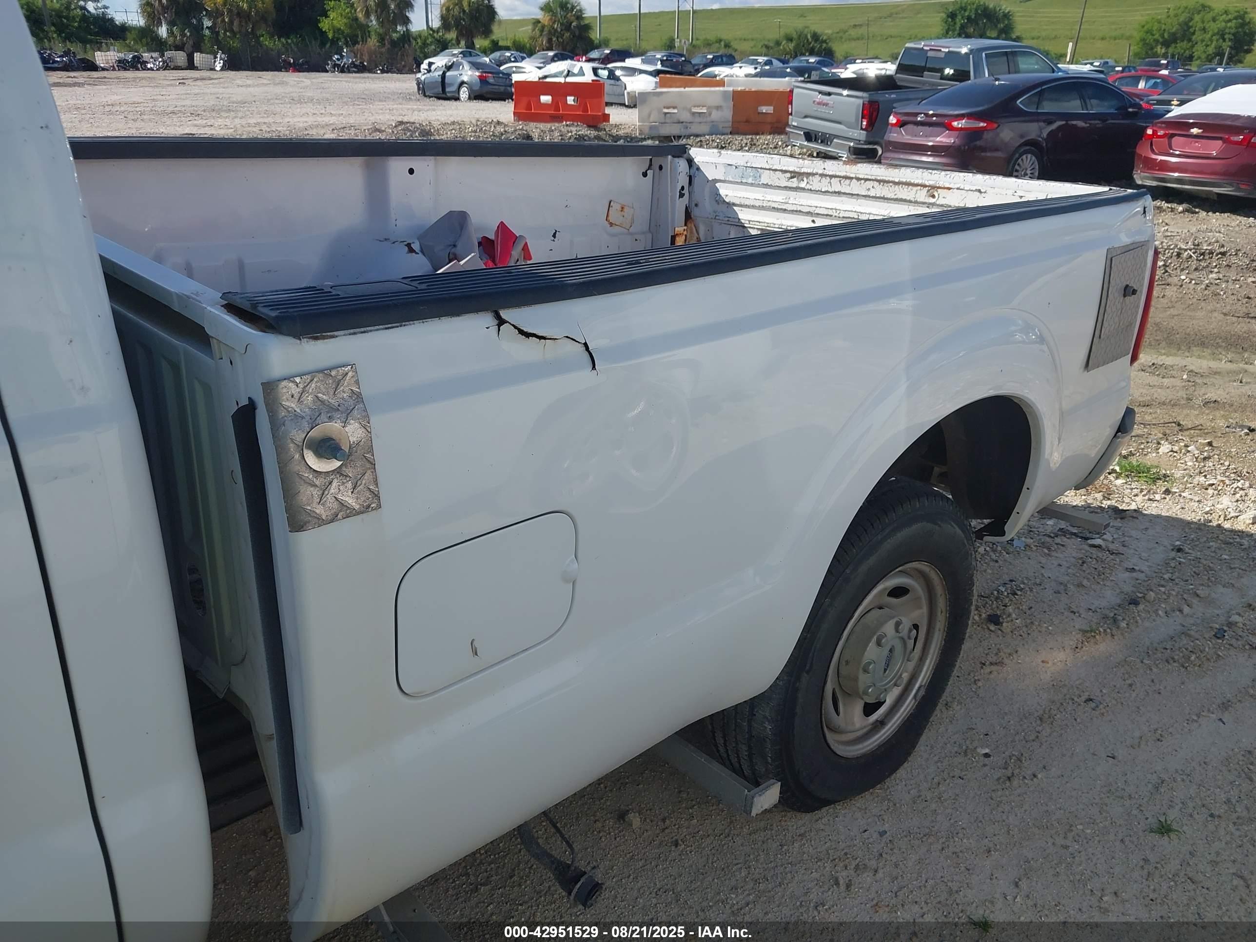 FORD F-250 image 6