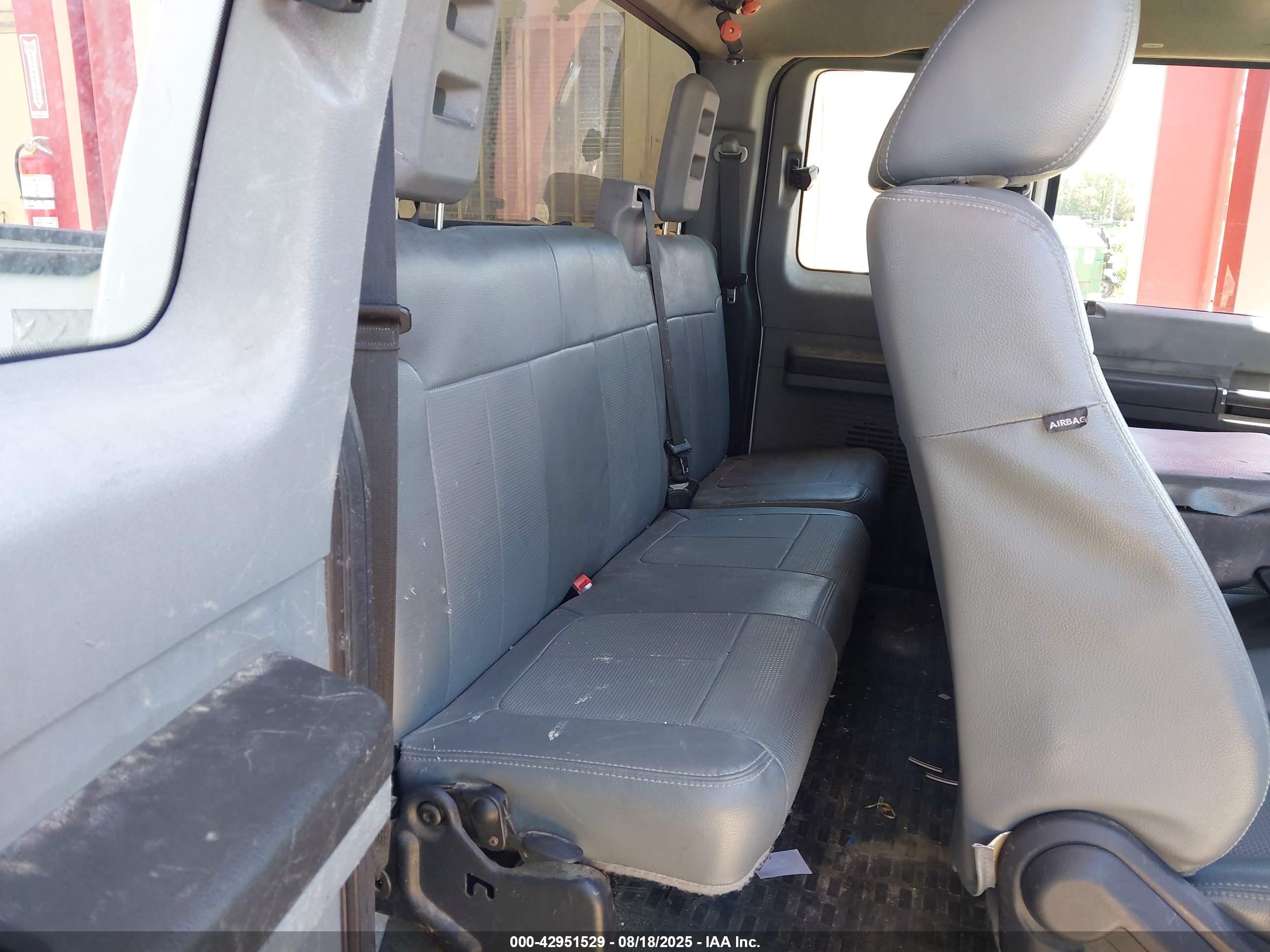 FORD F-250 image 8