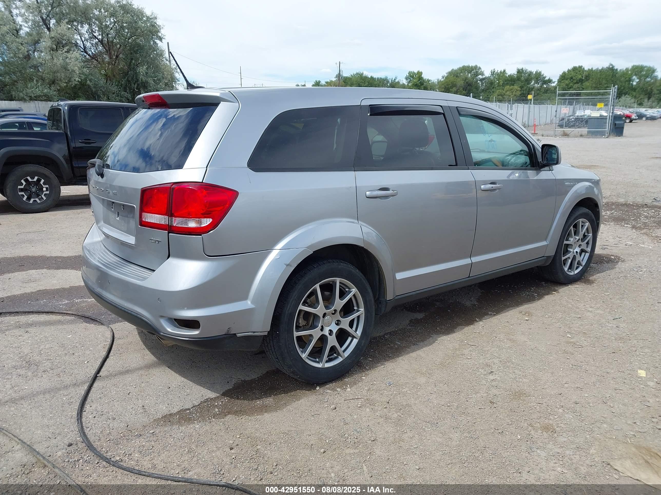 DODGE JOURNEY image 4
