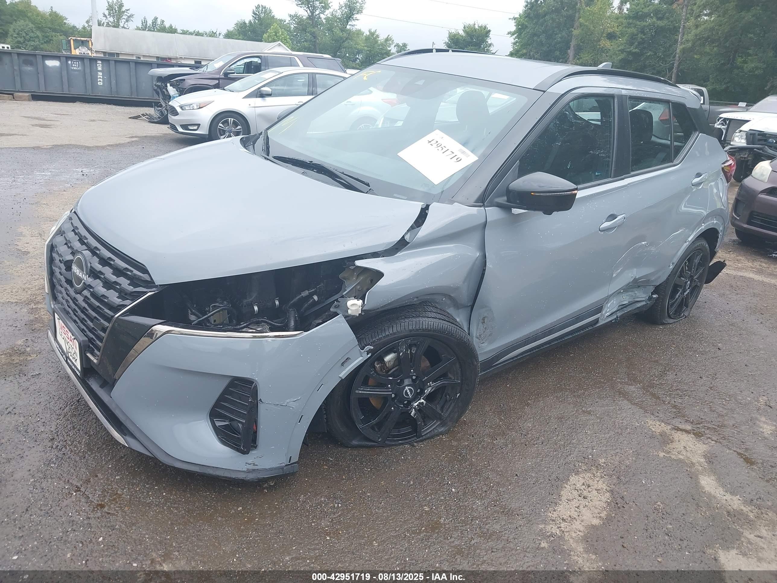 NISSAN KICKS image 2