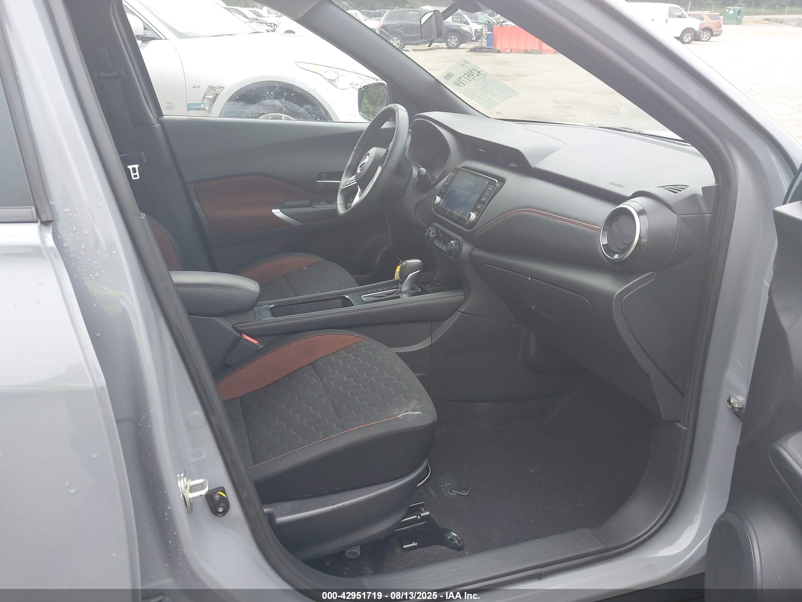 NISSAN KICKS image 5