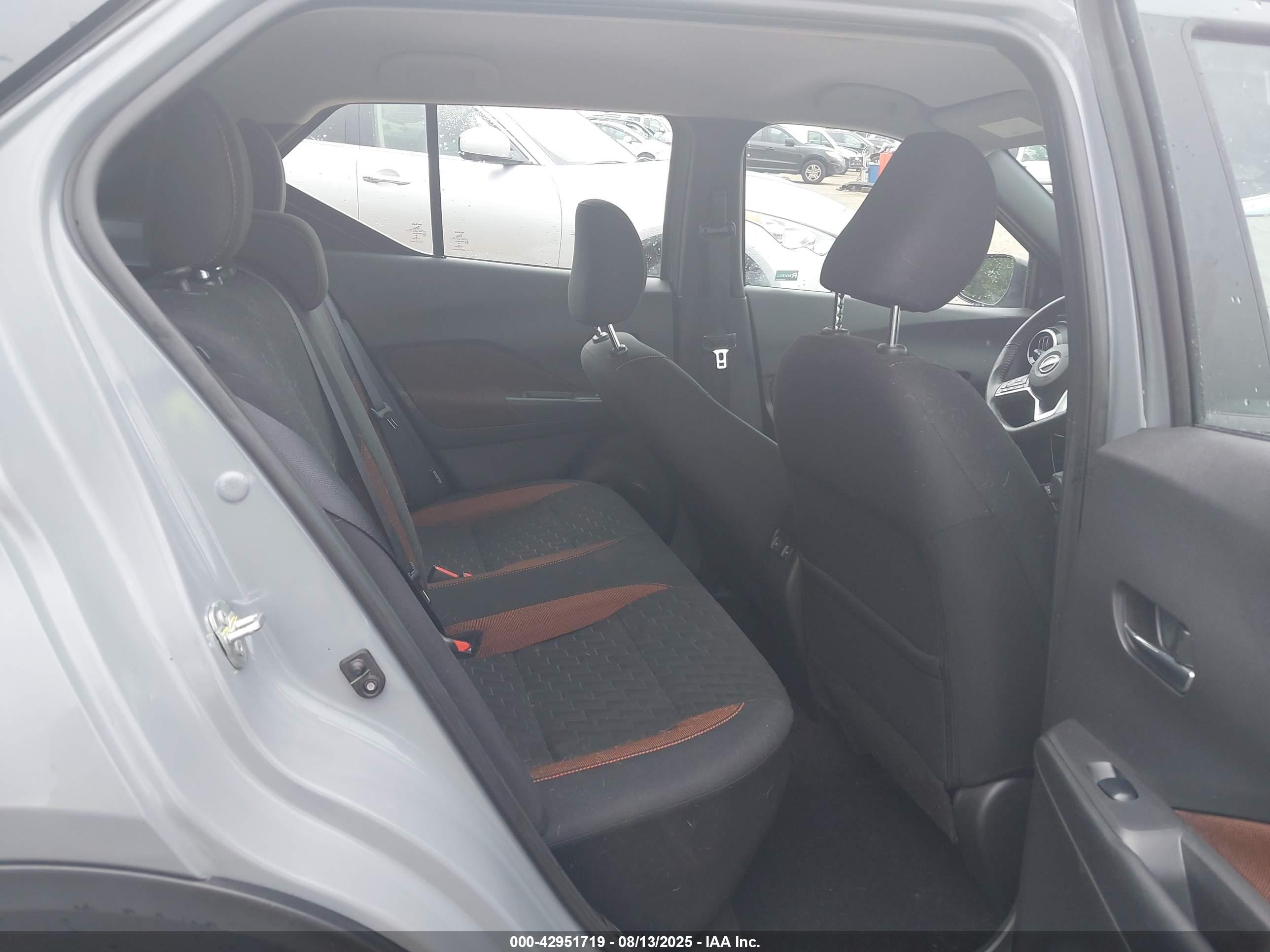 NISSAN KICKS image 8