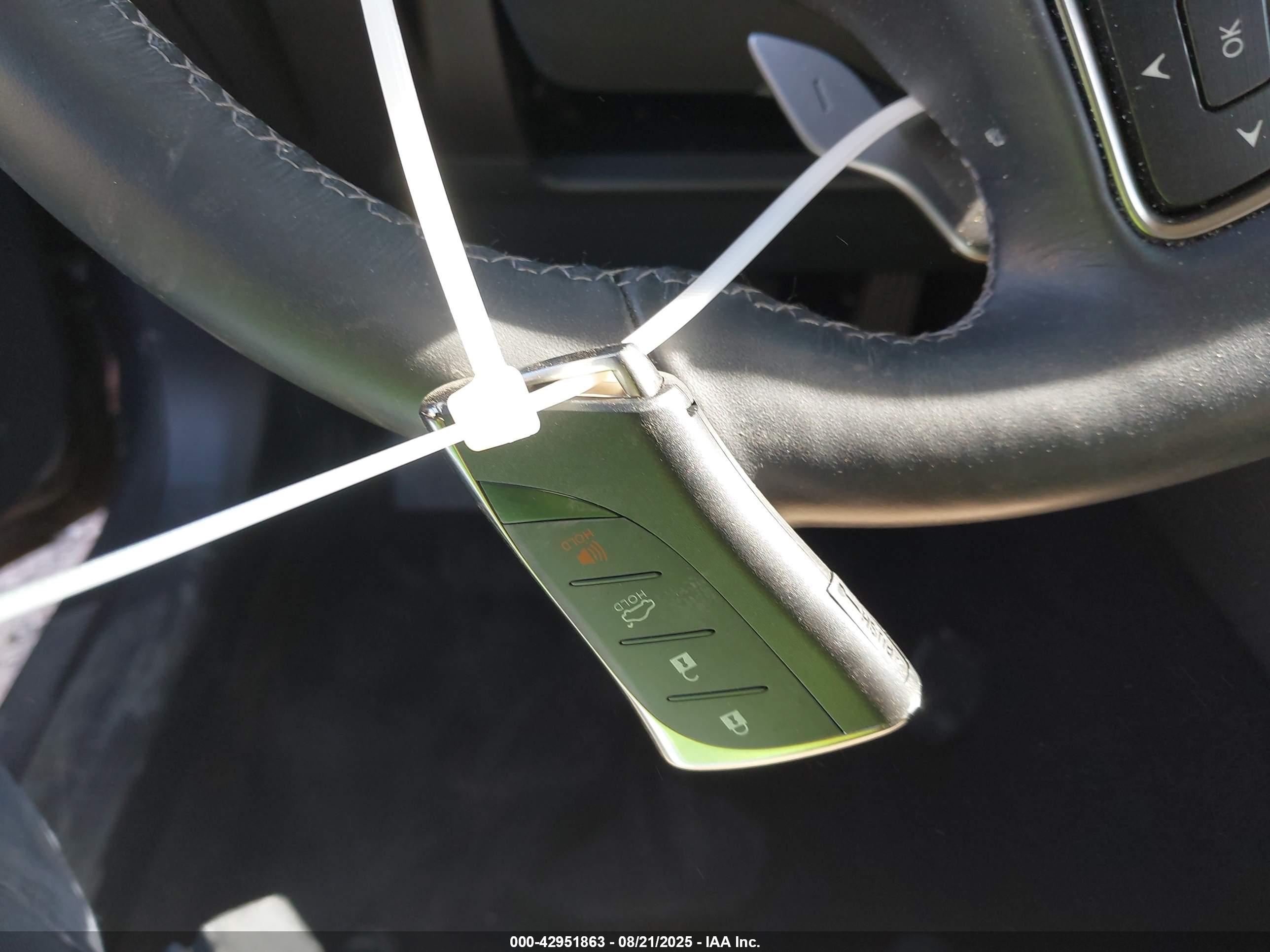 LEXUS ES image 11