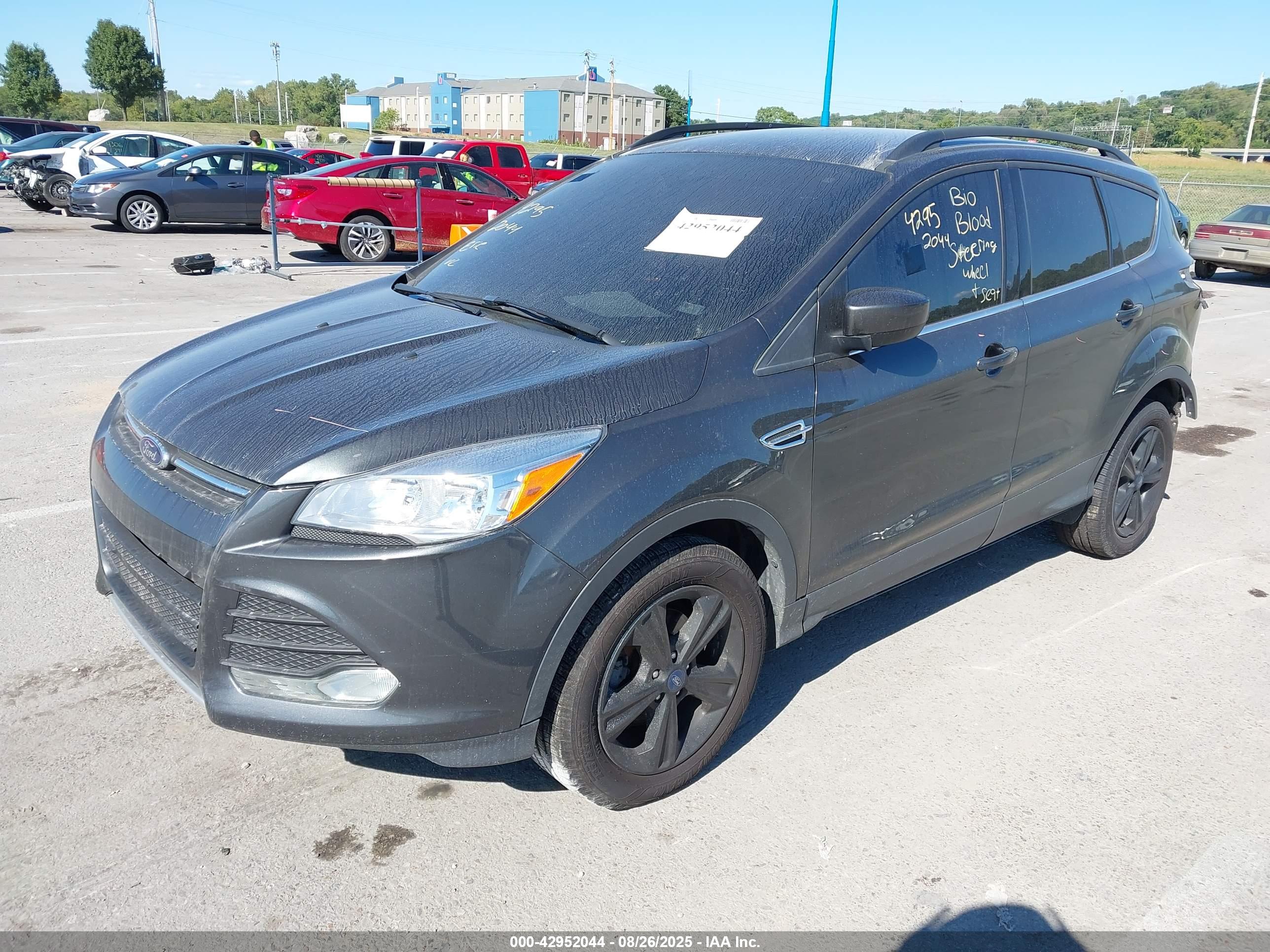 FORD ESCAPE image 2