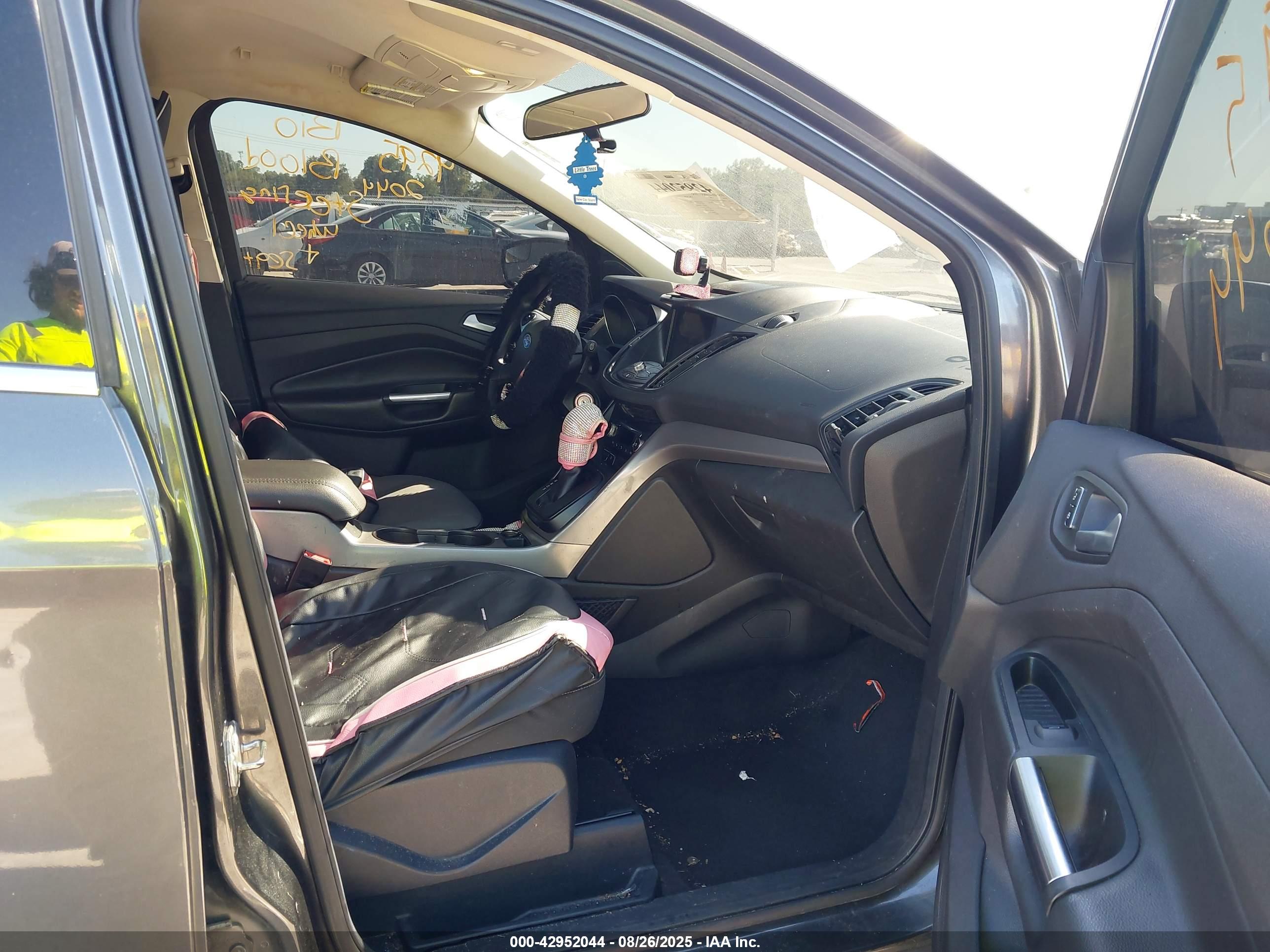 FORD ESCAPE image 5