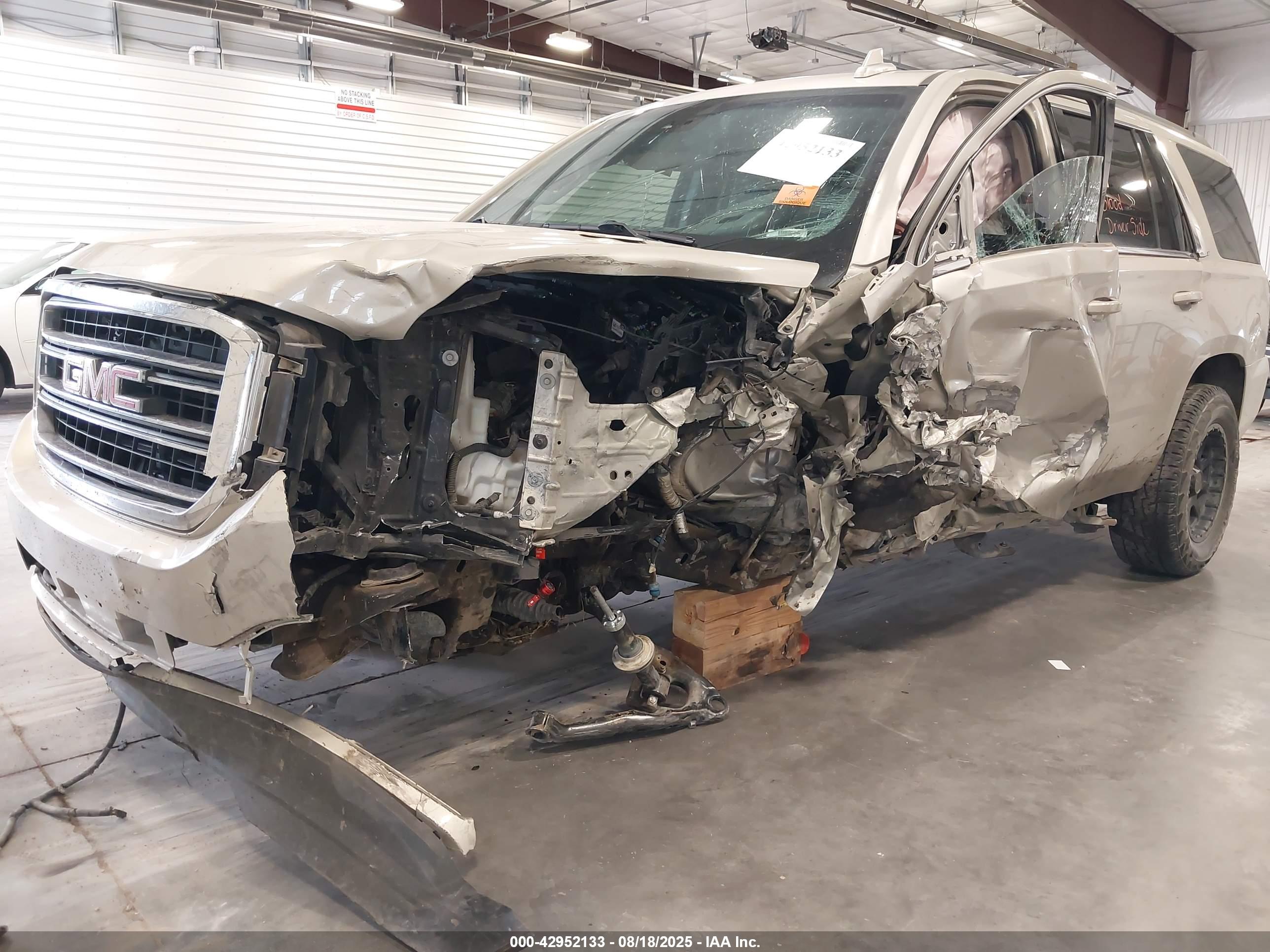 GMC YUKON image 6