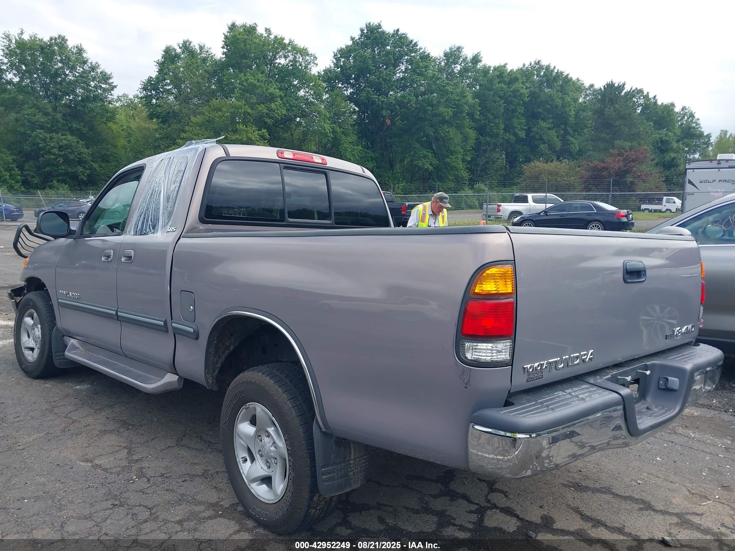 TOYOTA TUNDRA image 3