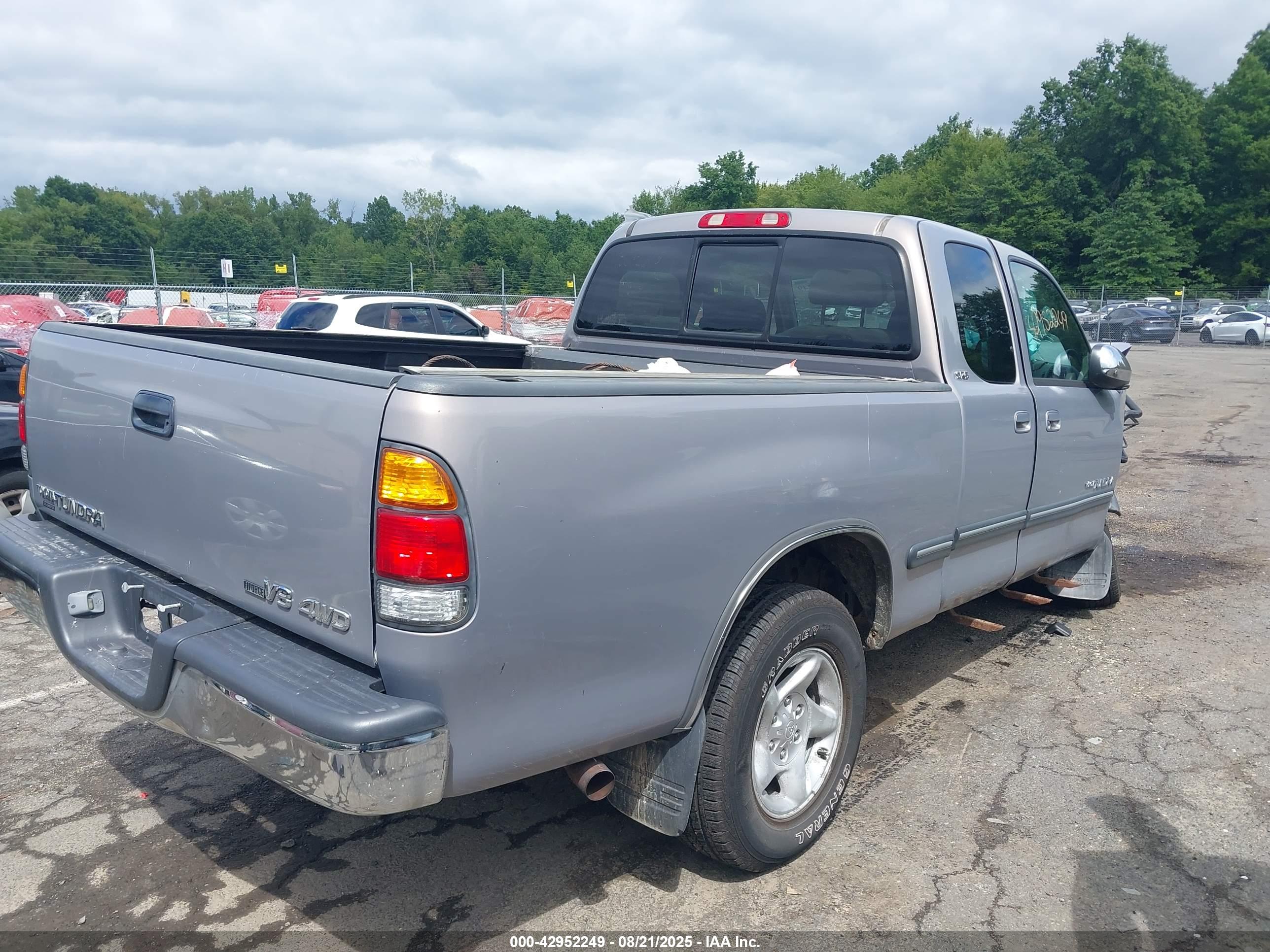 TOYOTA TUNDRA image 4