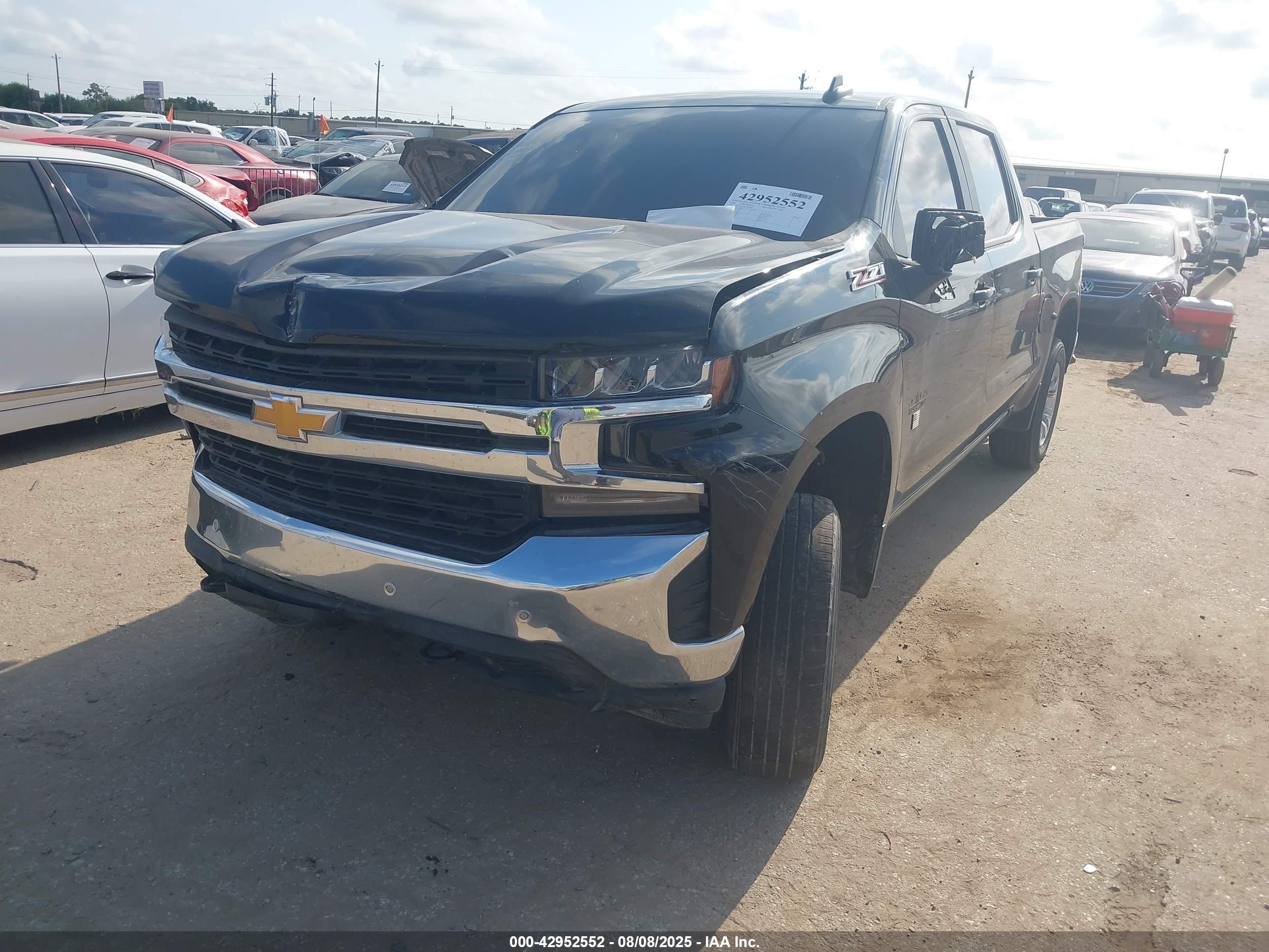 CHEVROLET SILVERADO image 2