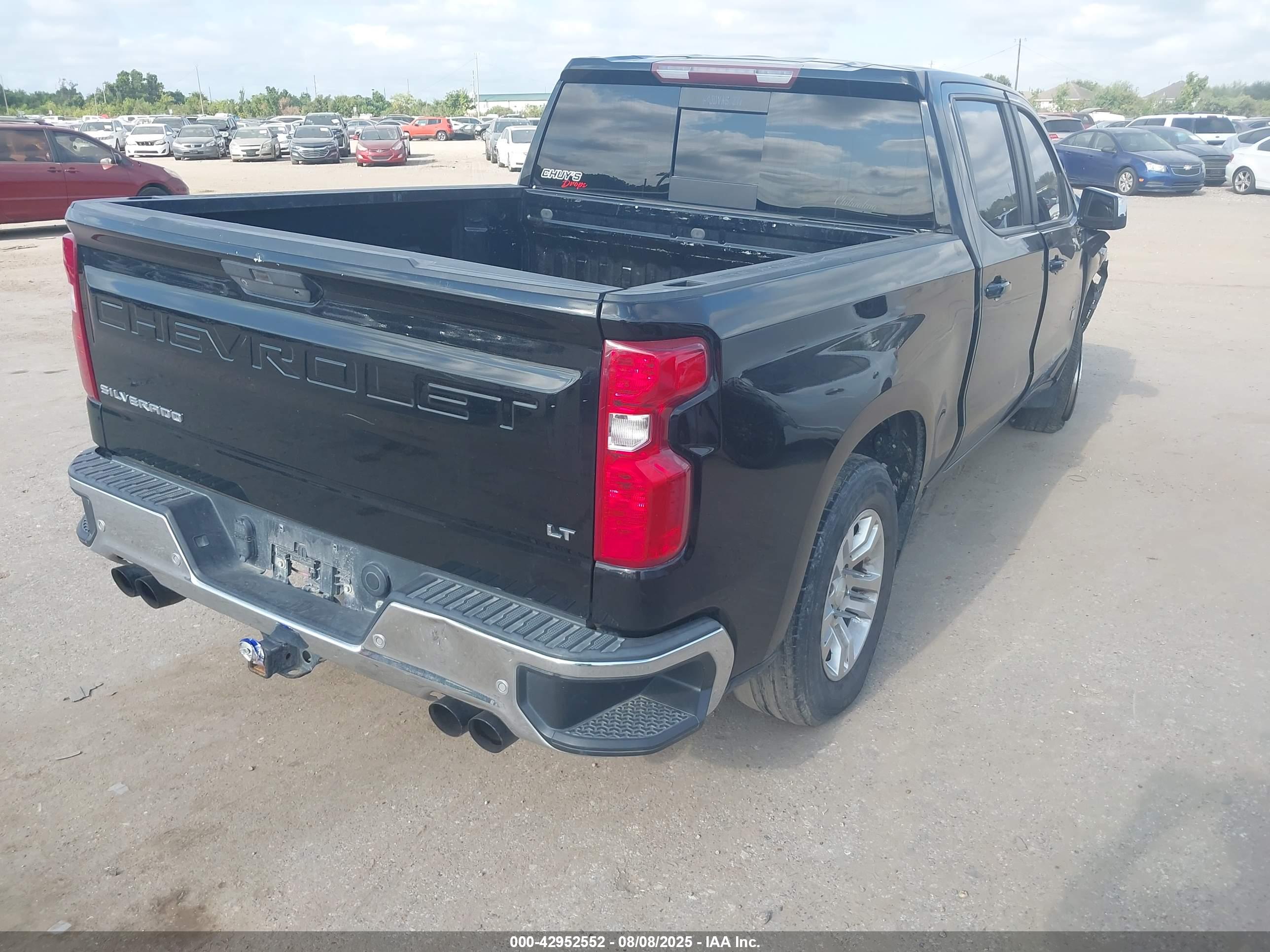 CHEVROLET SILVERADO image 4