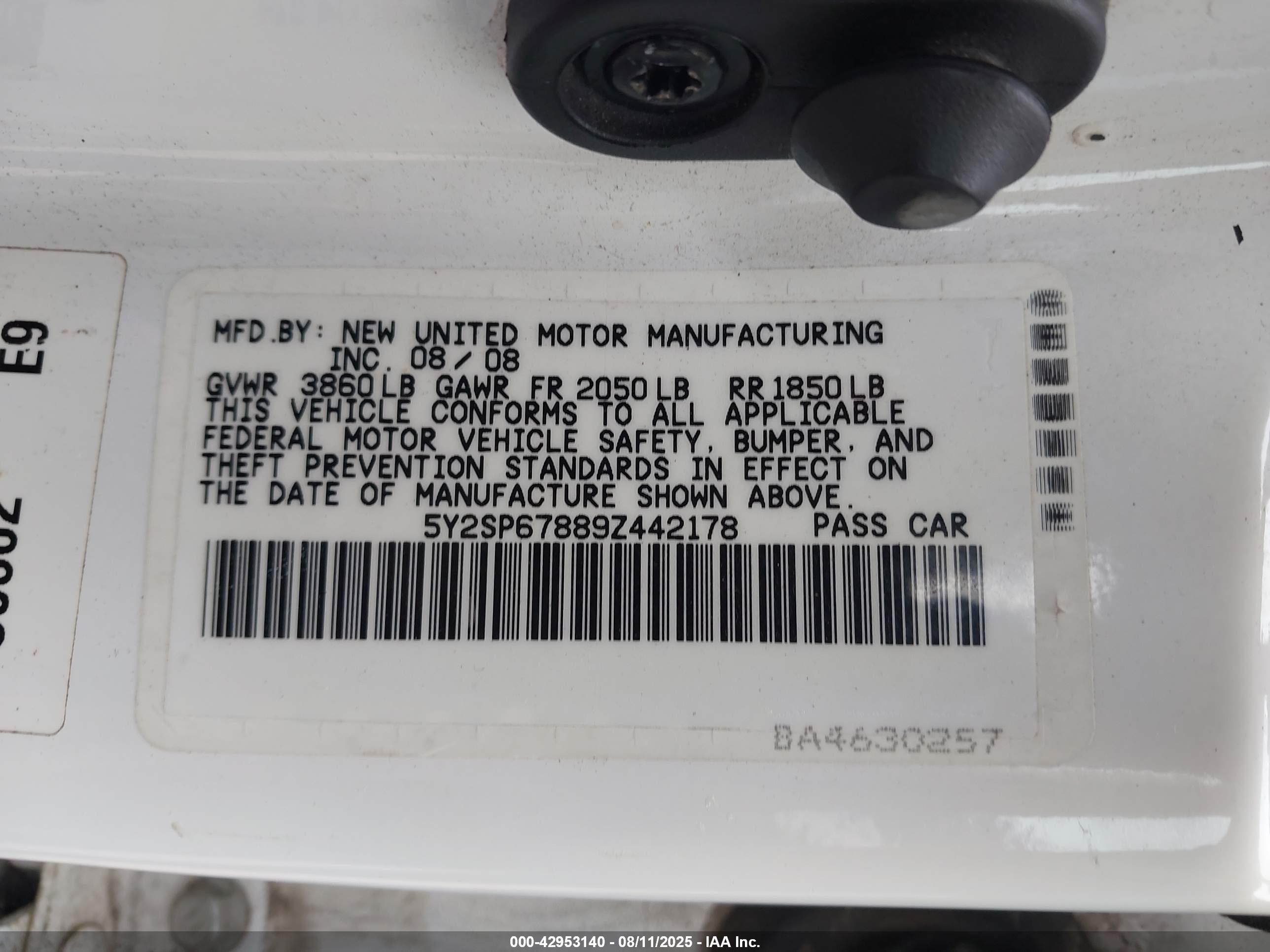 PONTIAC VIBE image 9