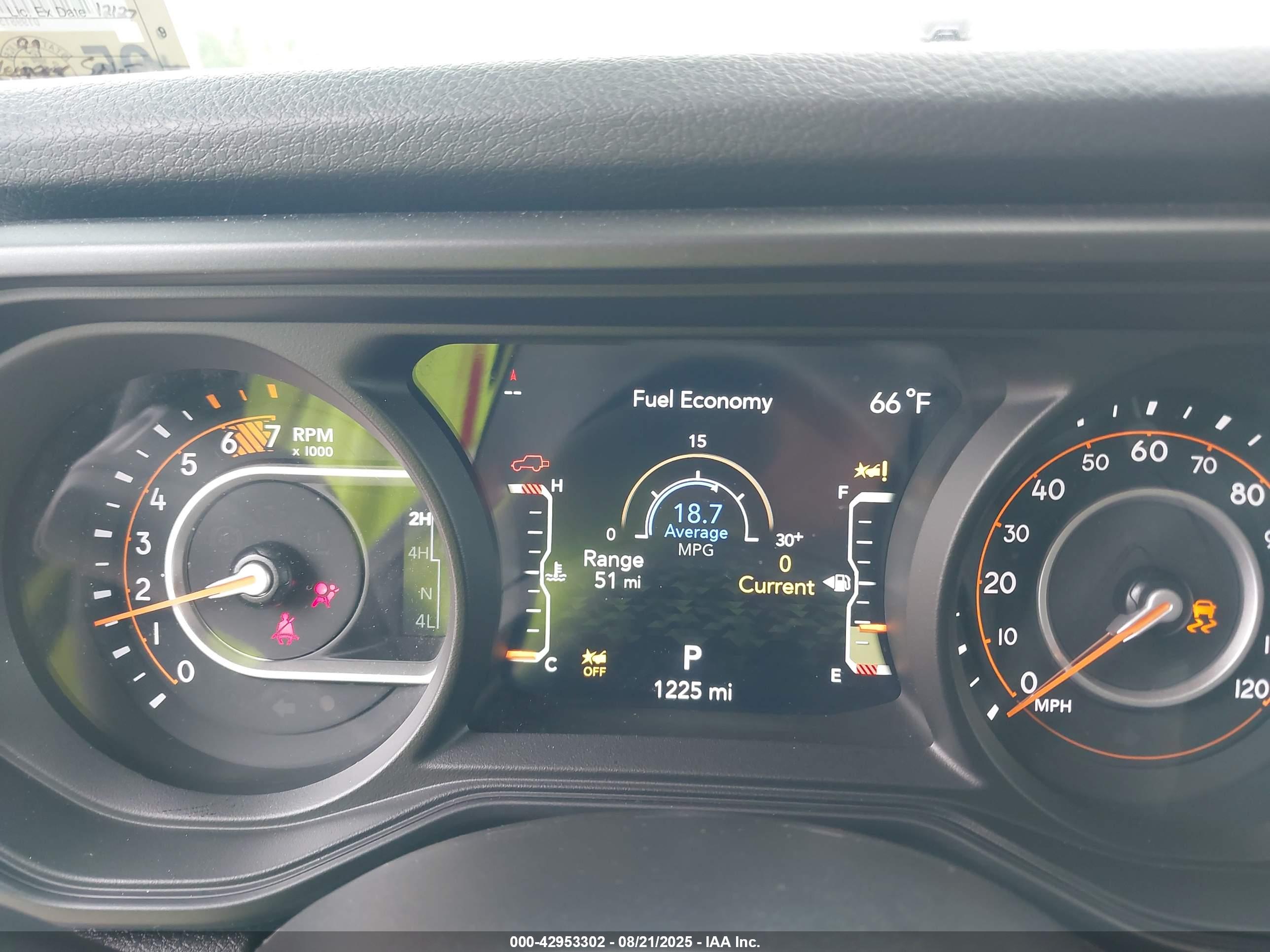 JEEP WRANGLER image 7