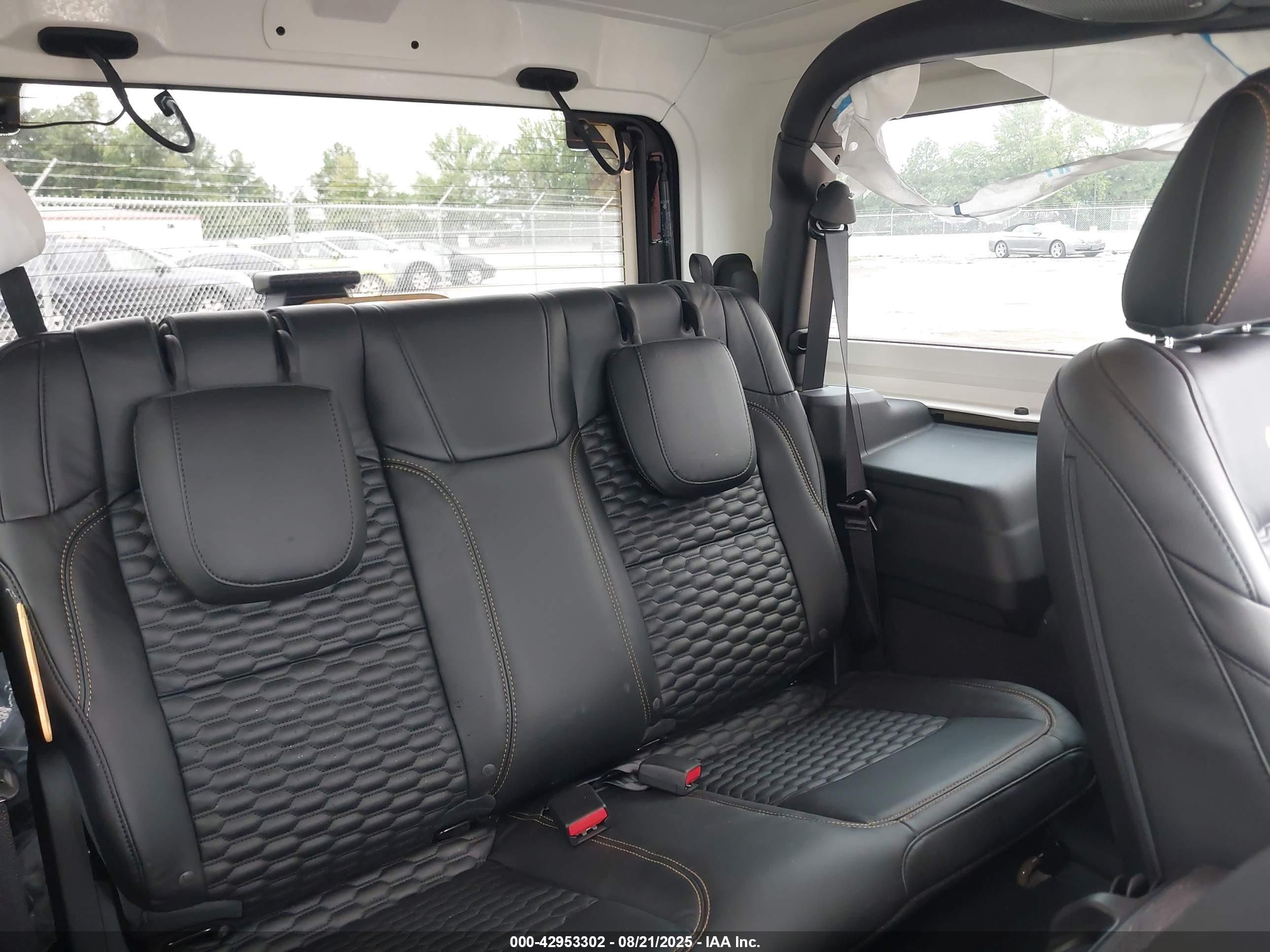 JEEP WRANGLER image 8