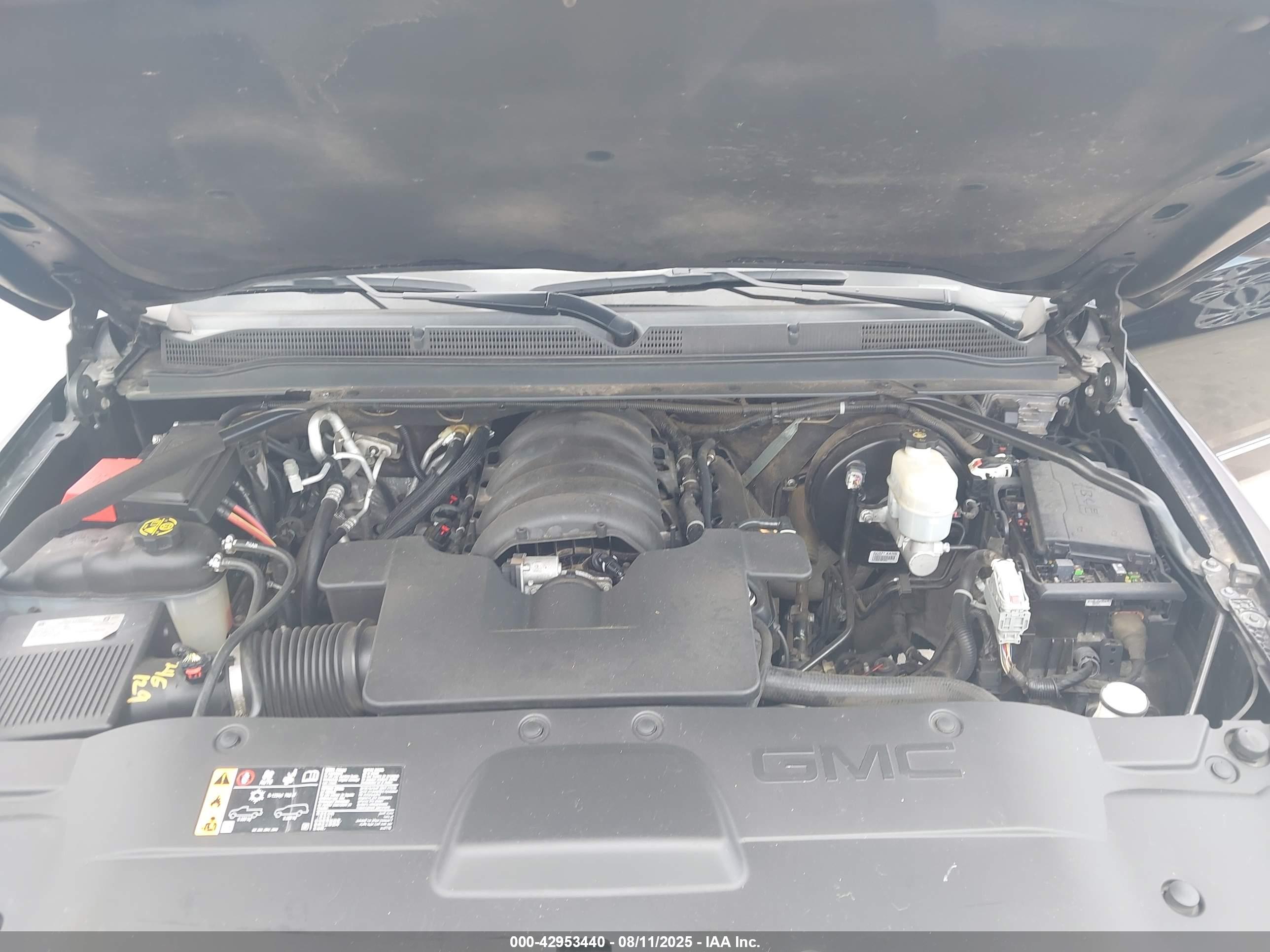 GMC YUKON image 10