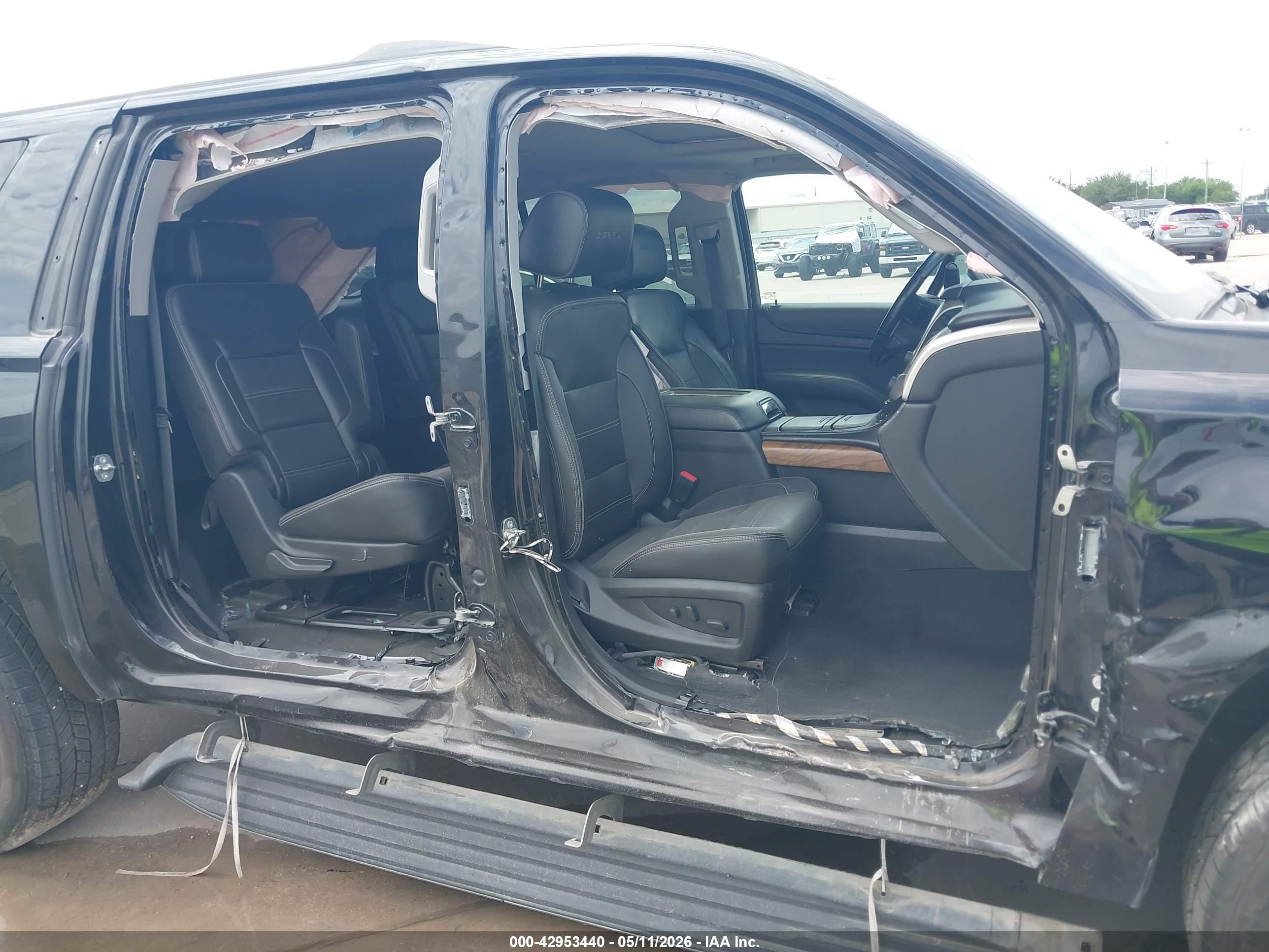 GMC YUKON image 6