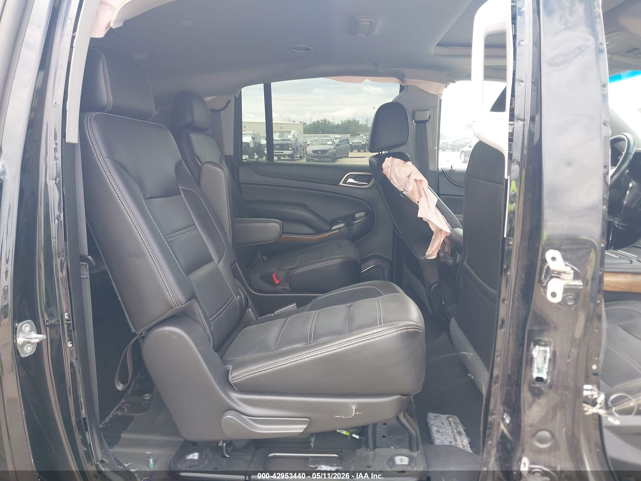 GMC YUKON image 8