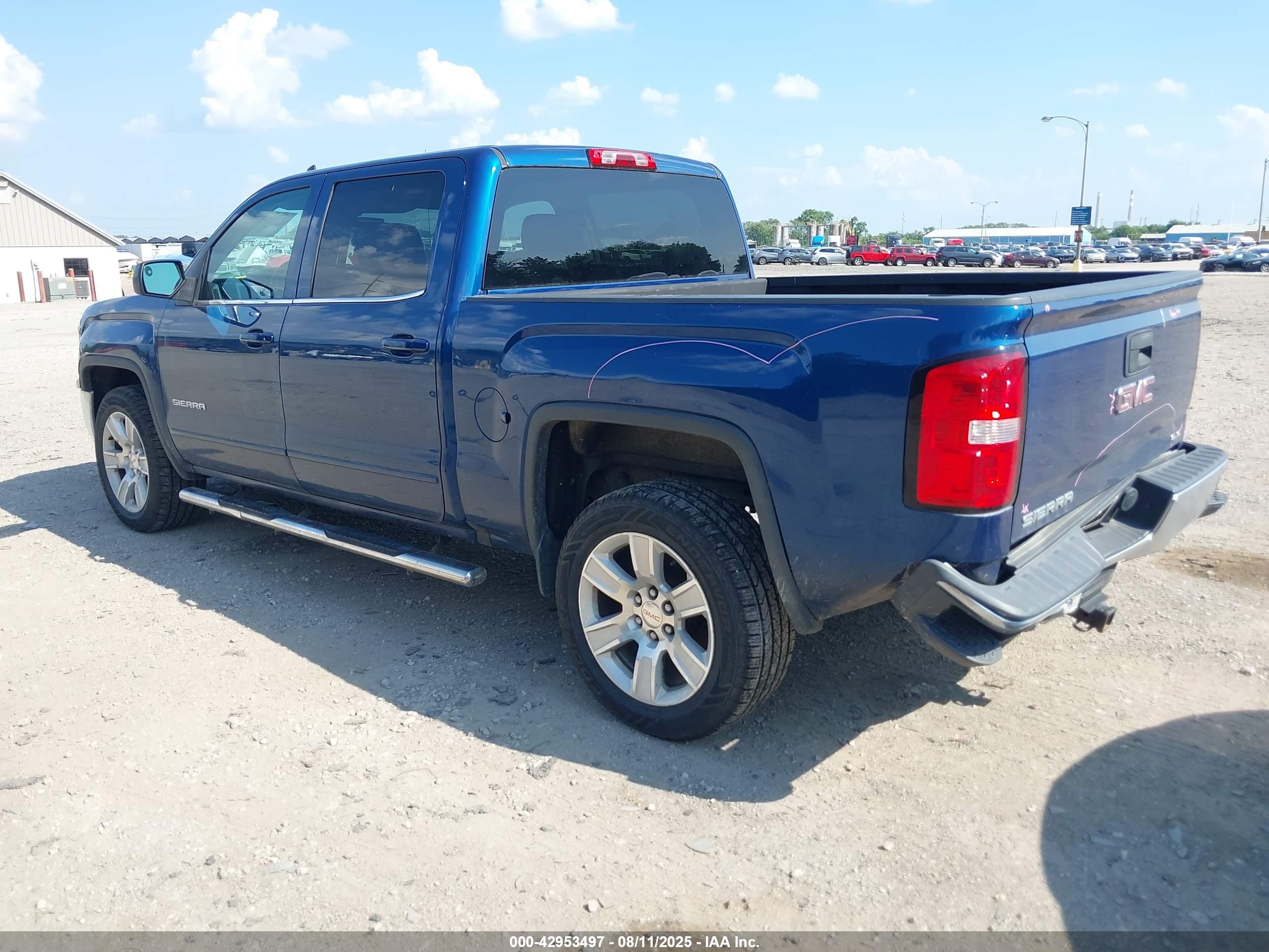 GMC SIERRA image 3