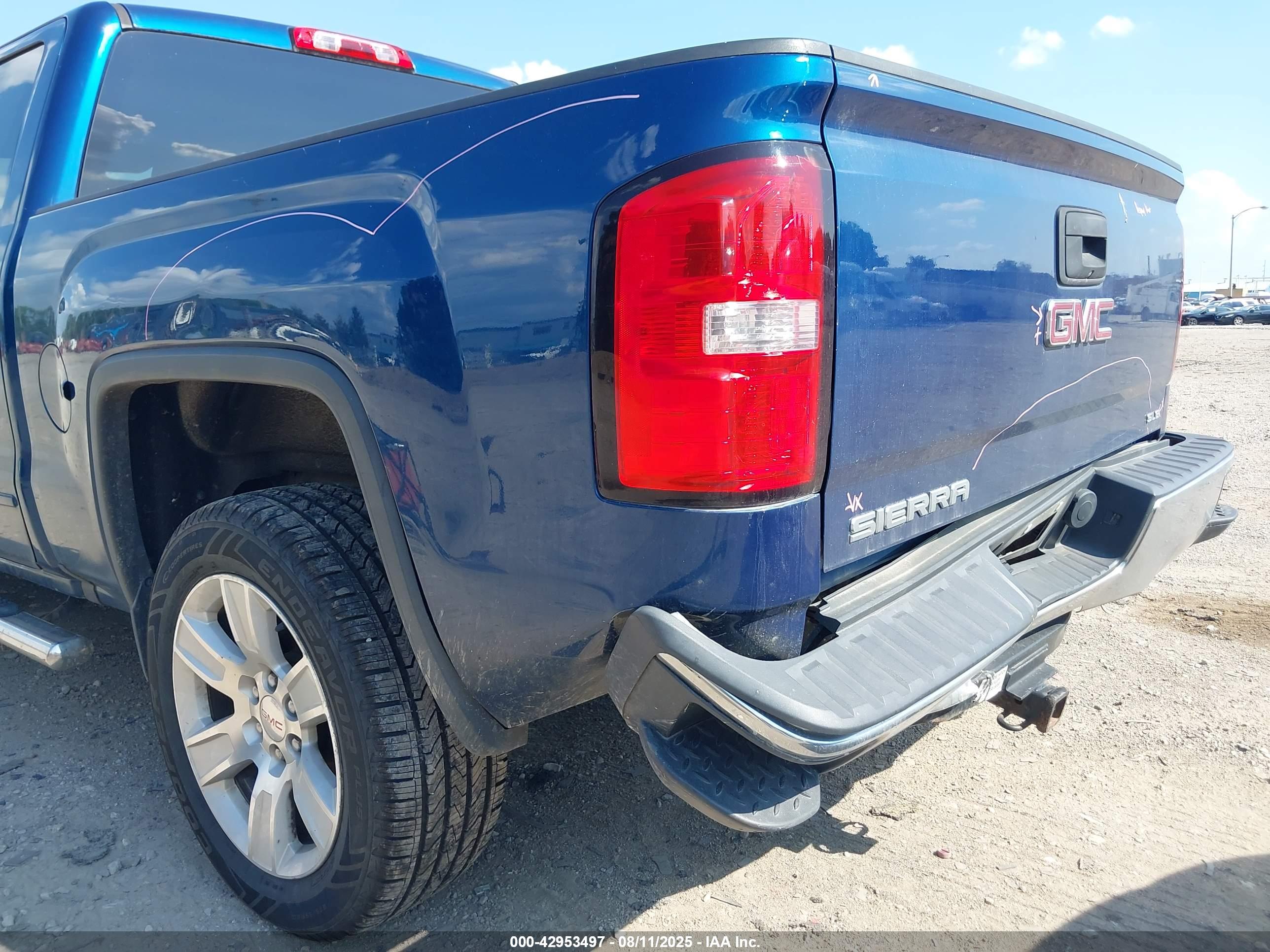 GMC SIERRA image 6