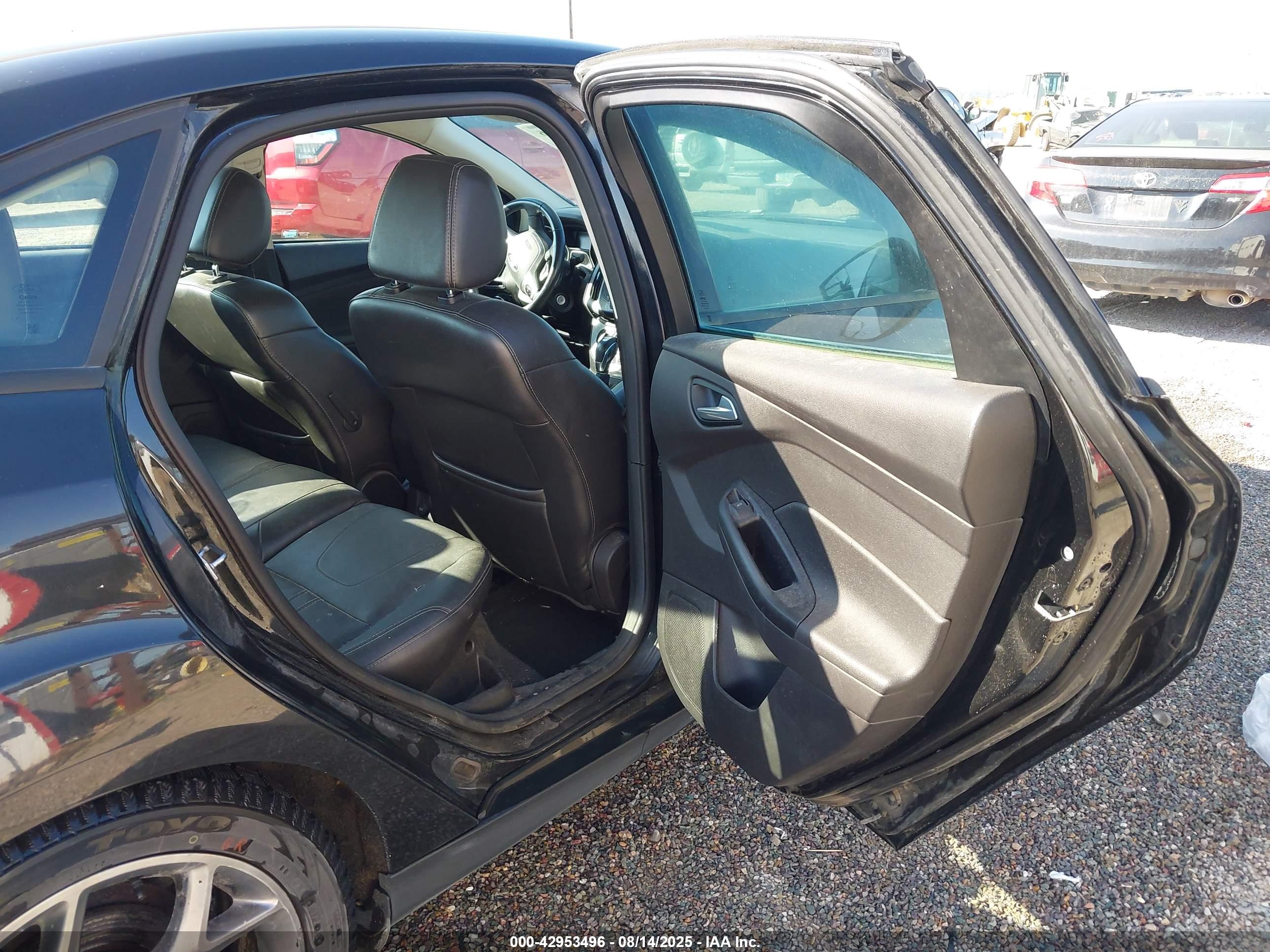 FORD FOCUS image 8