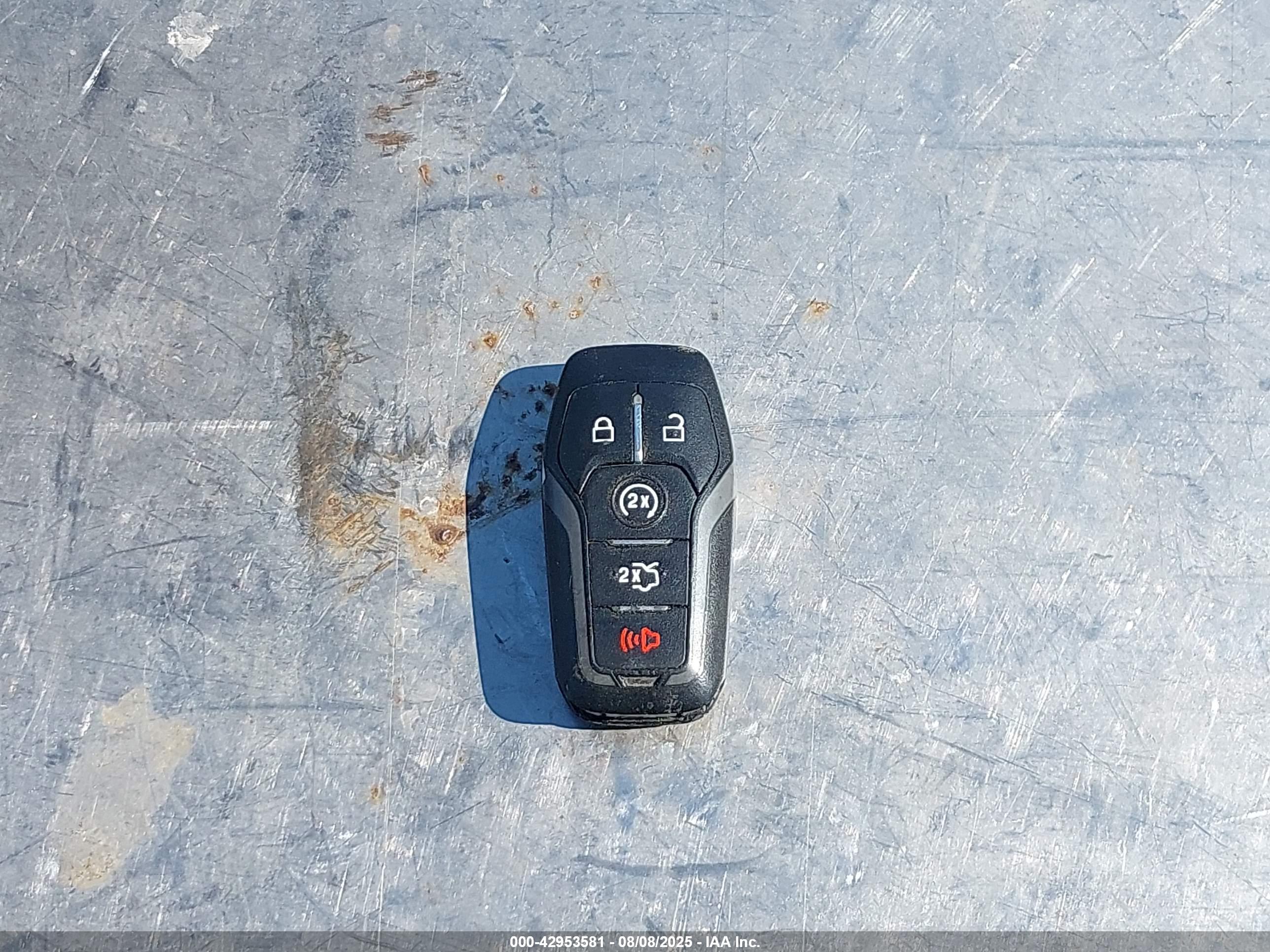 FORD FUSION image 11