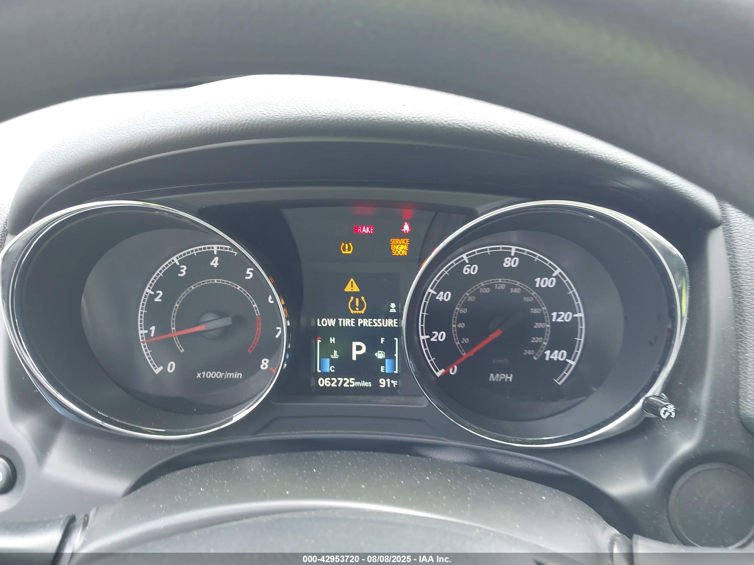 MITSUBISHI OUTLANDER image 7