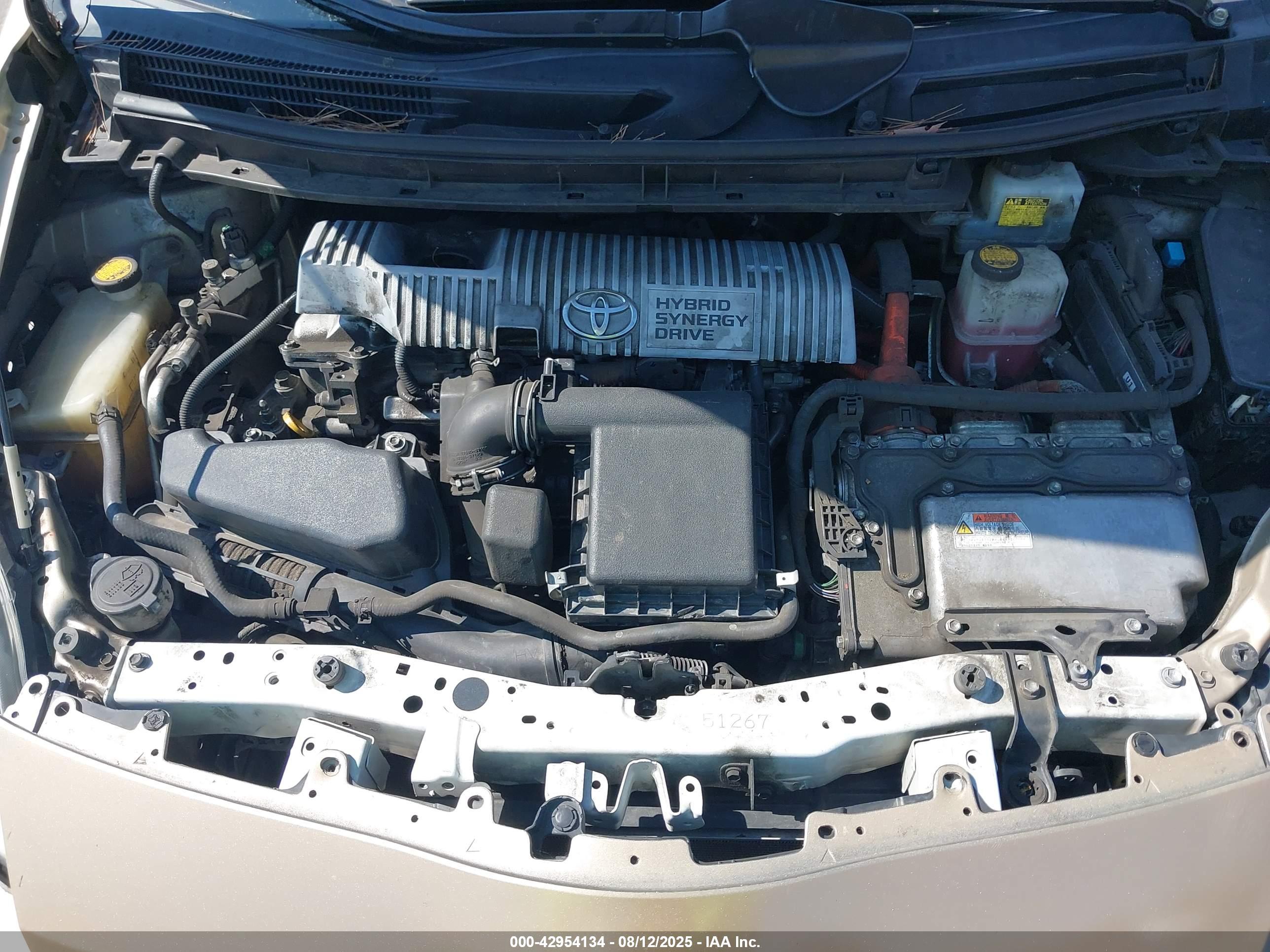 TOYOTA PRIUS image 10