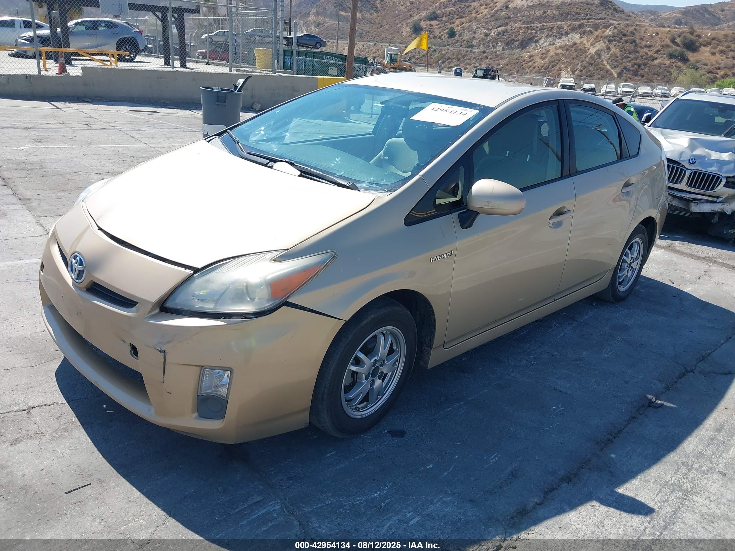TOYOTA PRIUS image 2