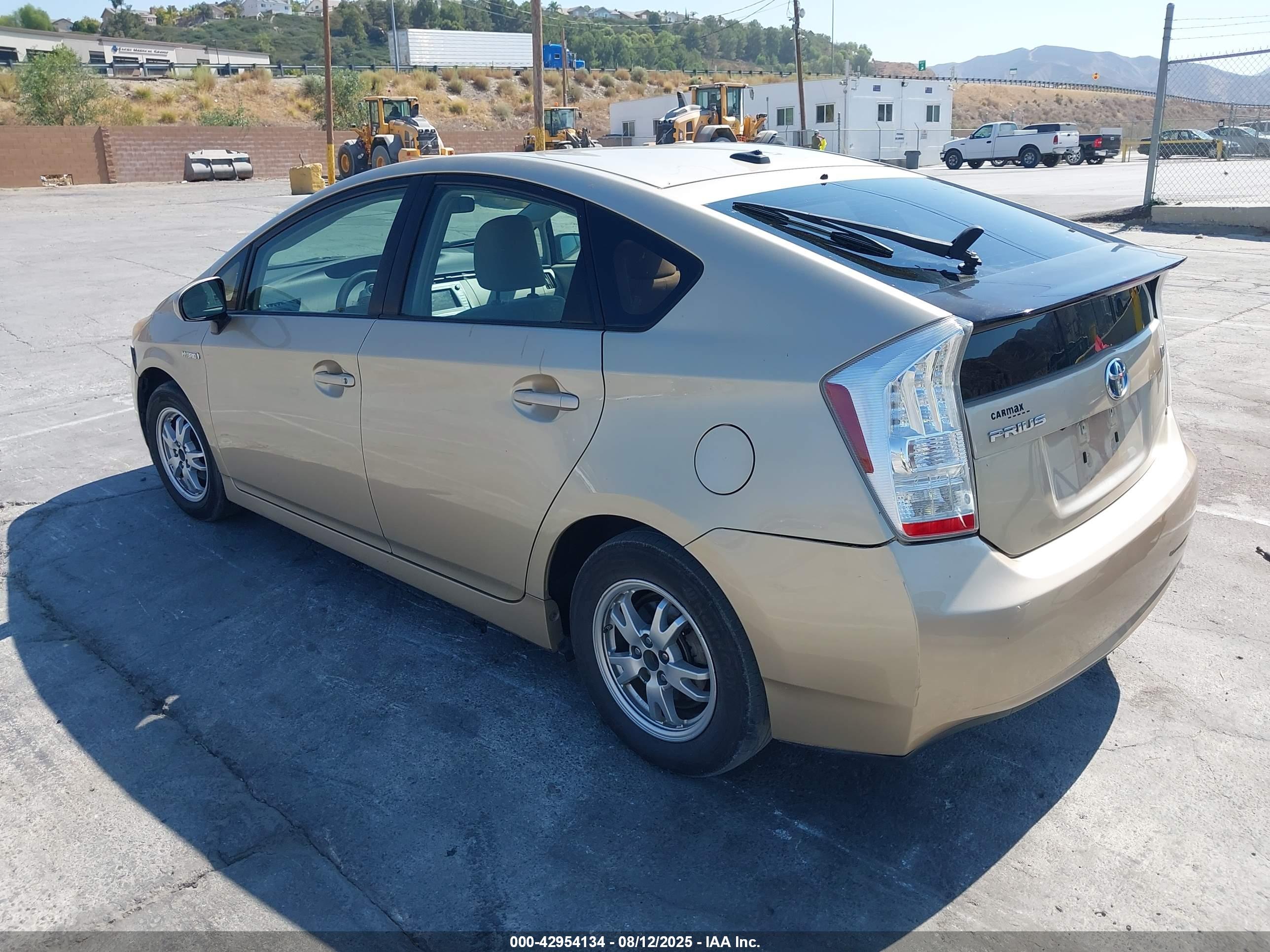 TOYOTA PRIUS image 3