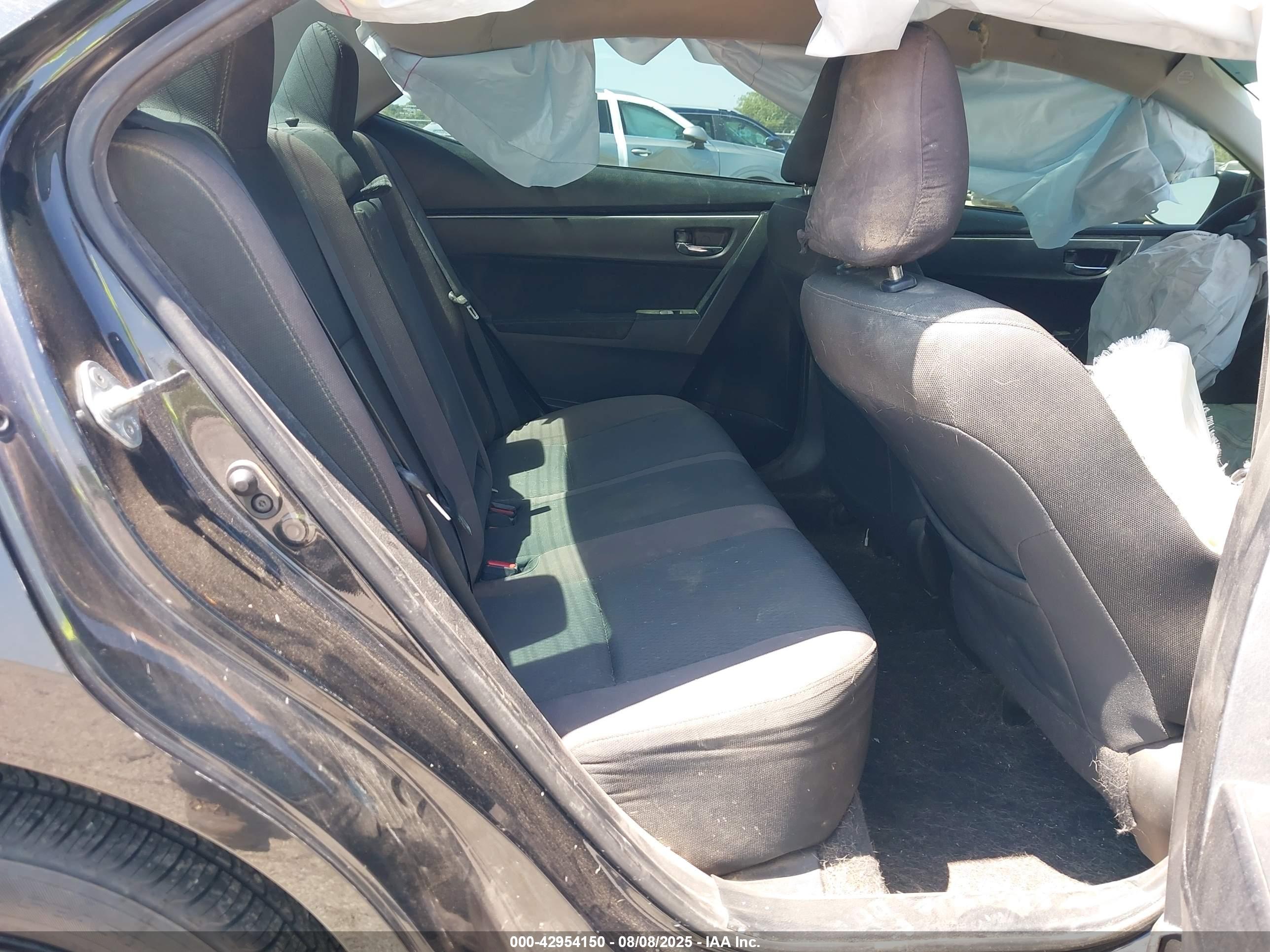 TOYOTA COROLLA image 8