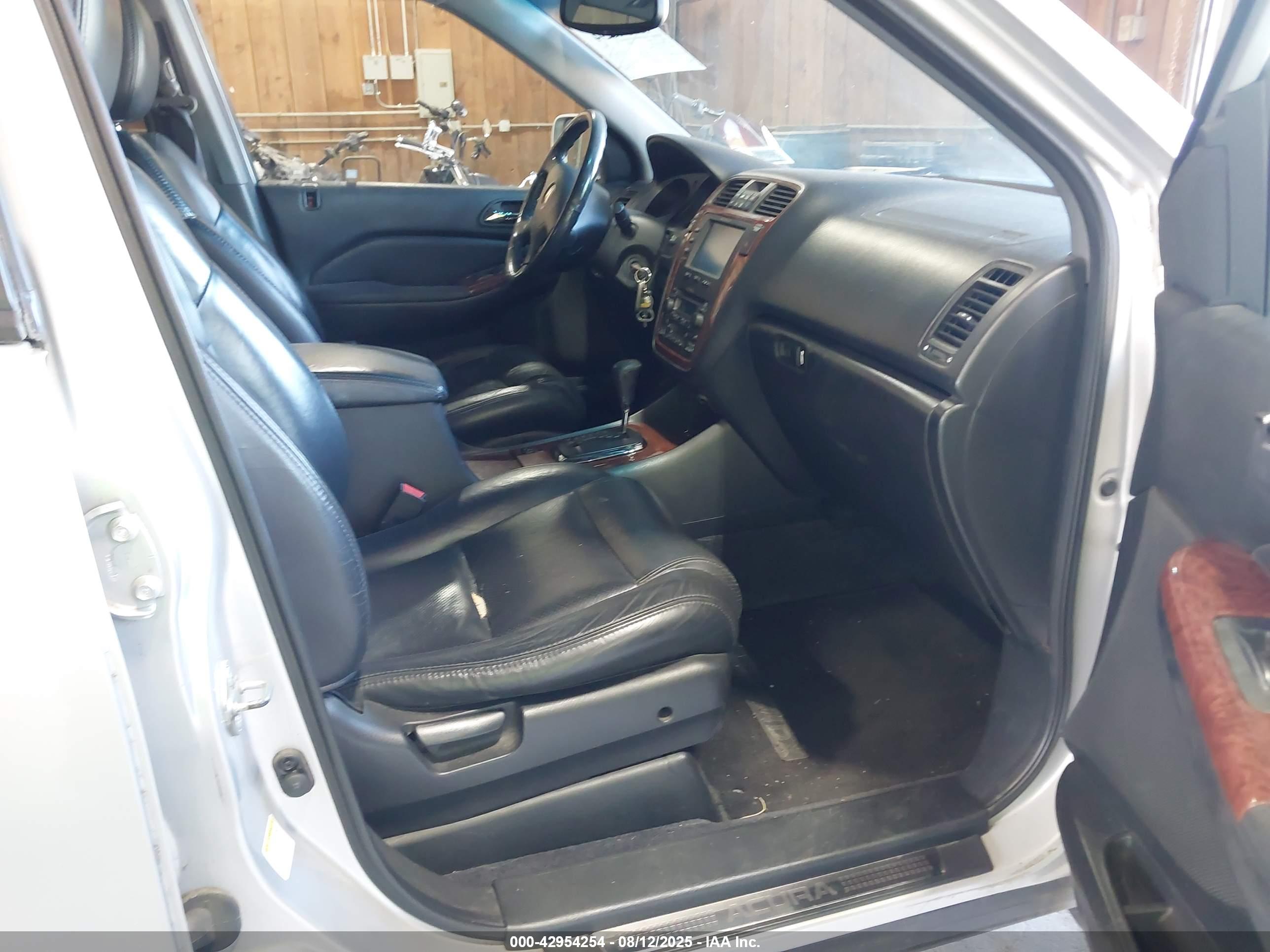 ACURA MDX image 5