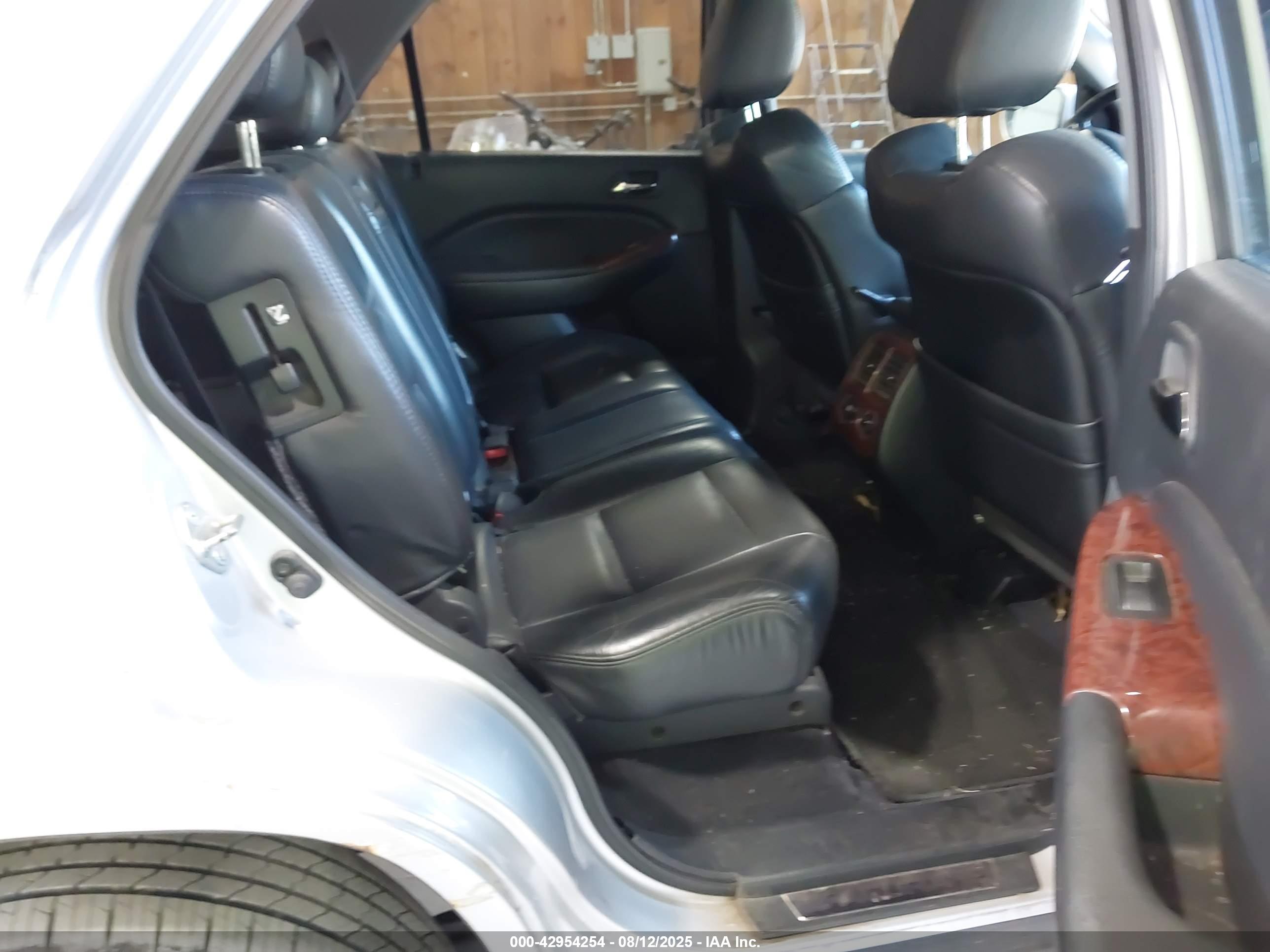 ACURA MDX image 8