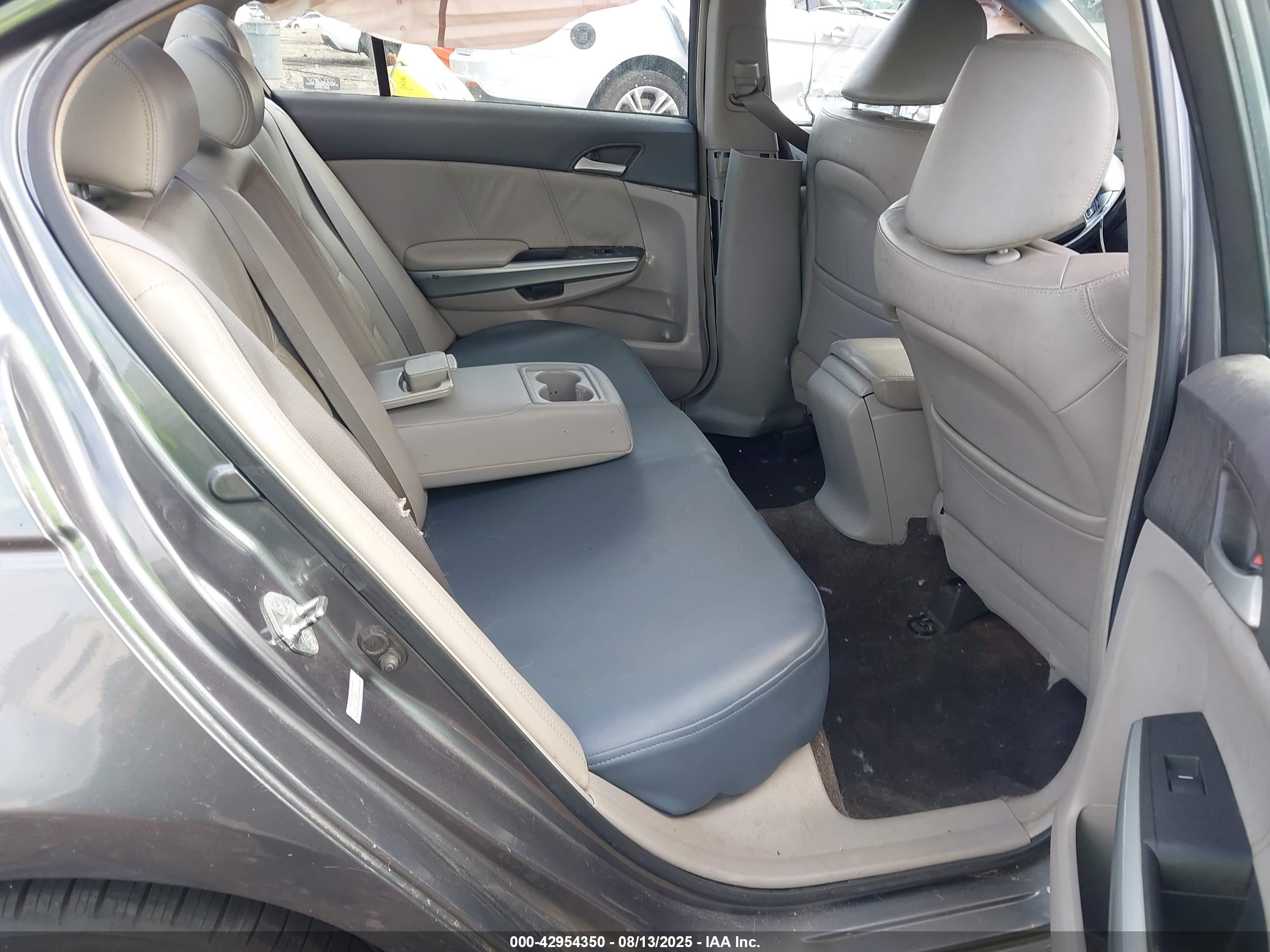 HONDA ACCORD image 8