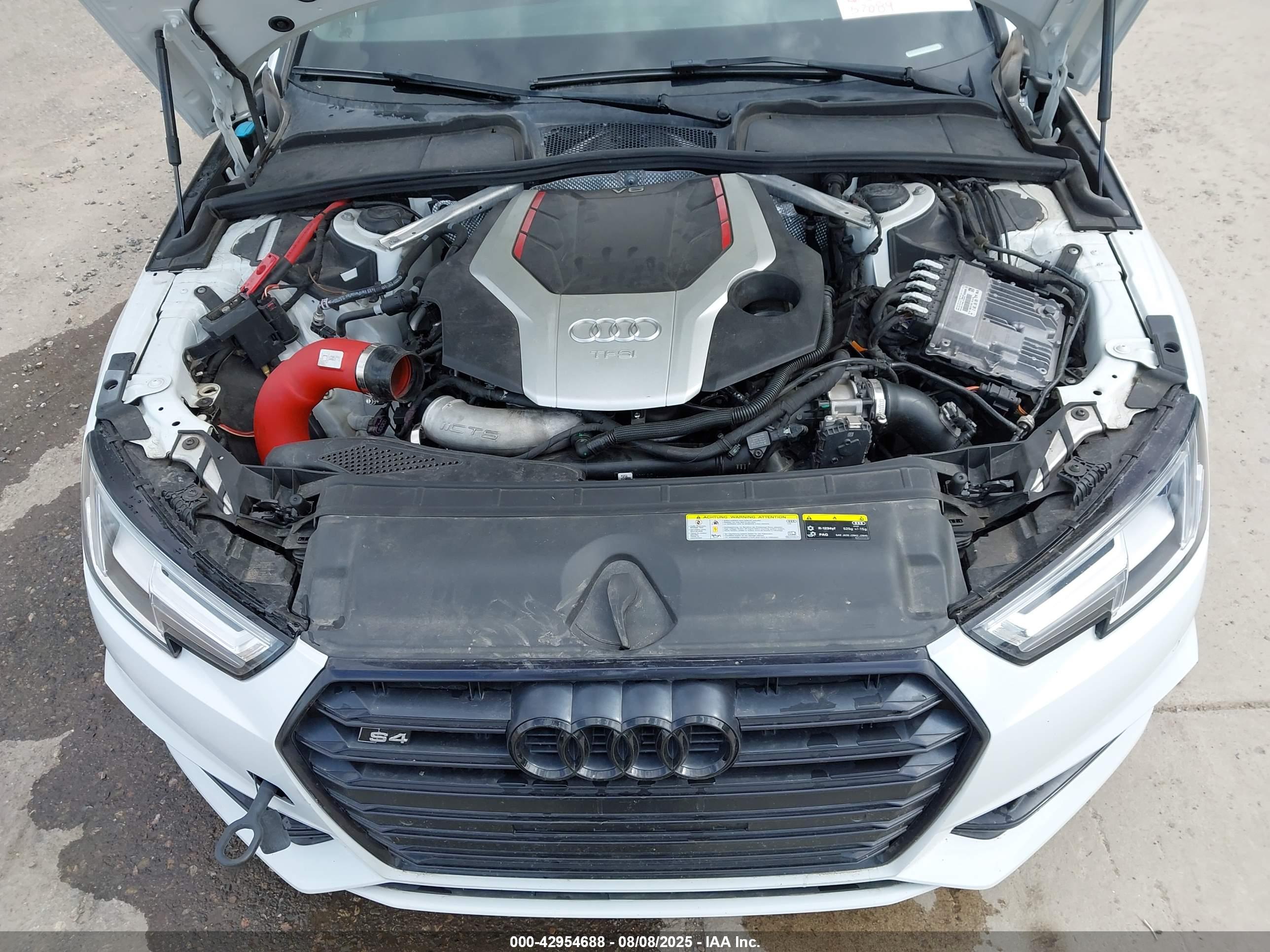 AUDI S4 image 10