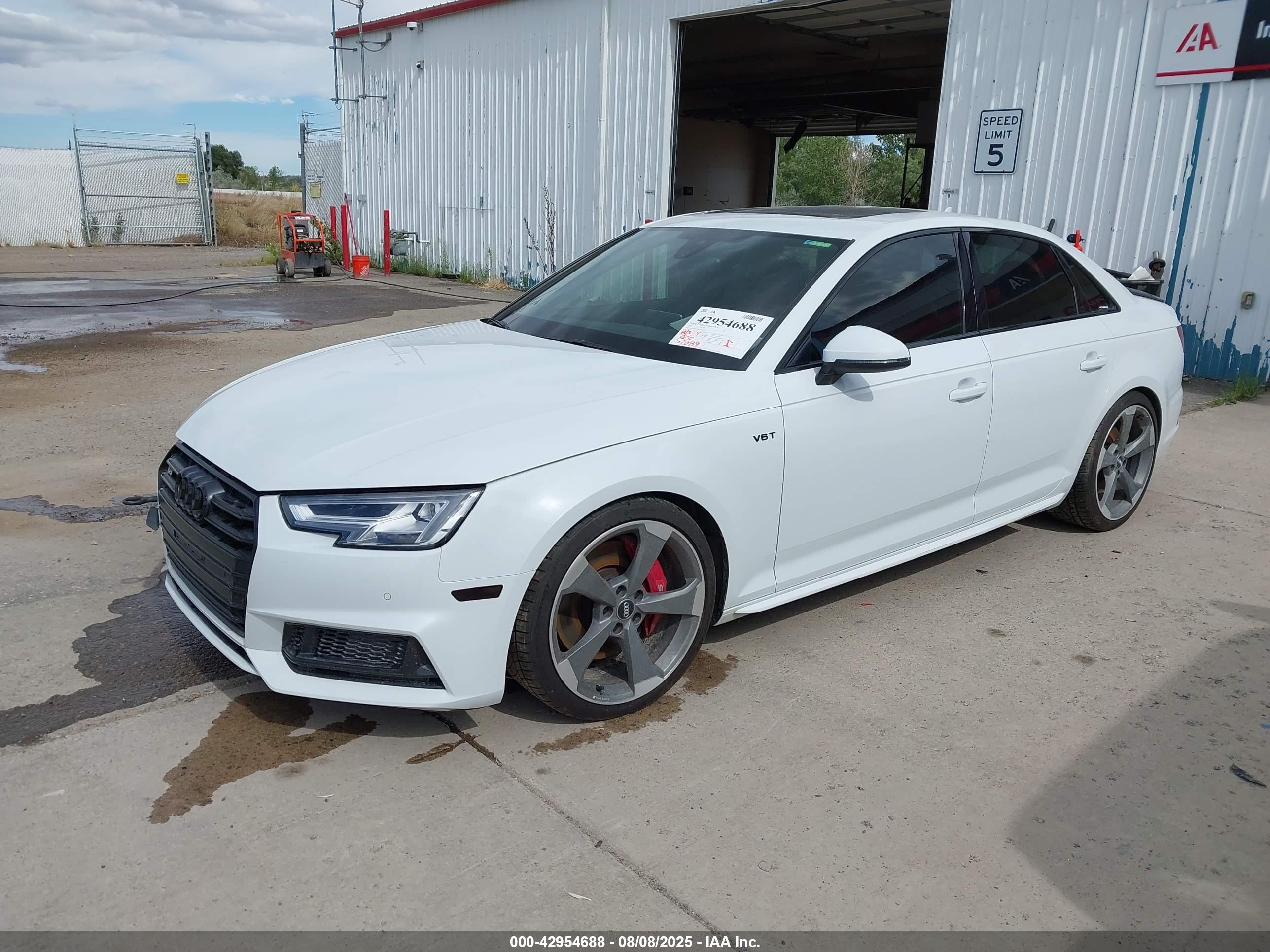 AUDI S4 image 2