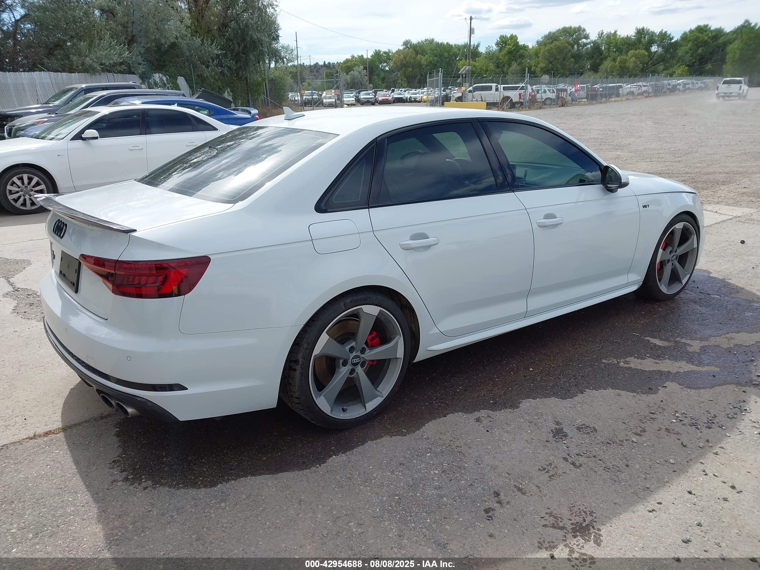 AUDI S4 image 4