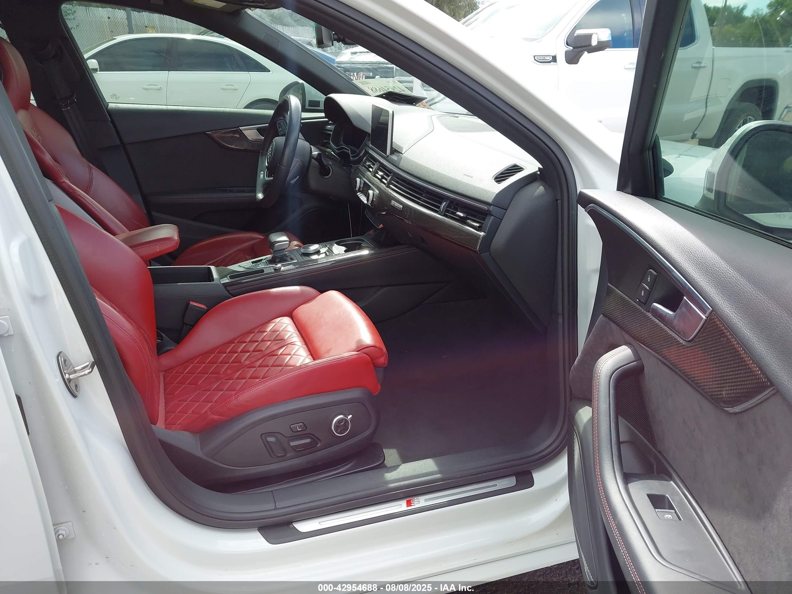 AUDI S4 image 5