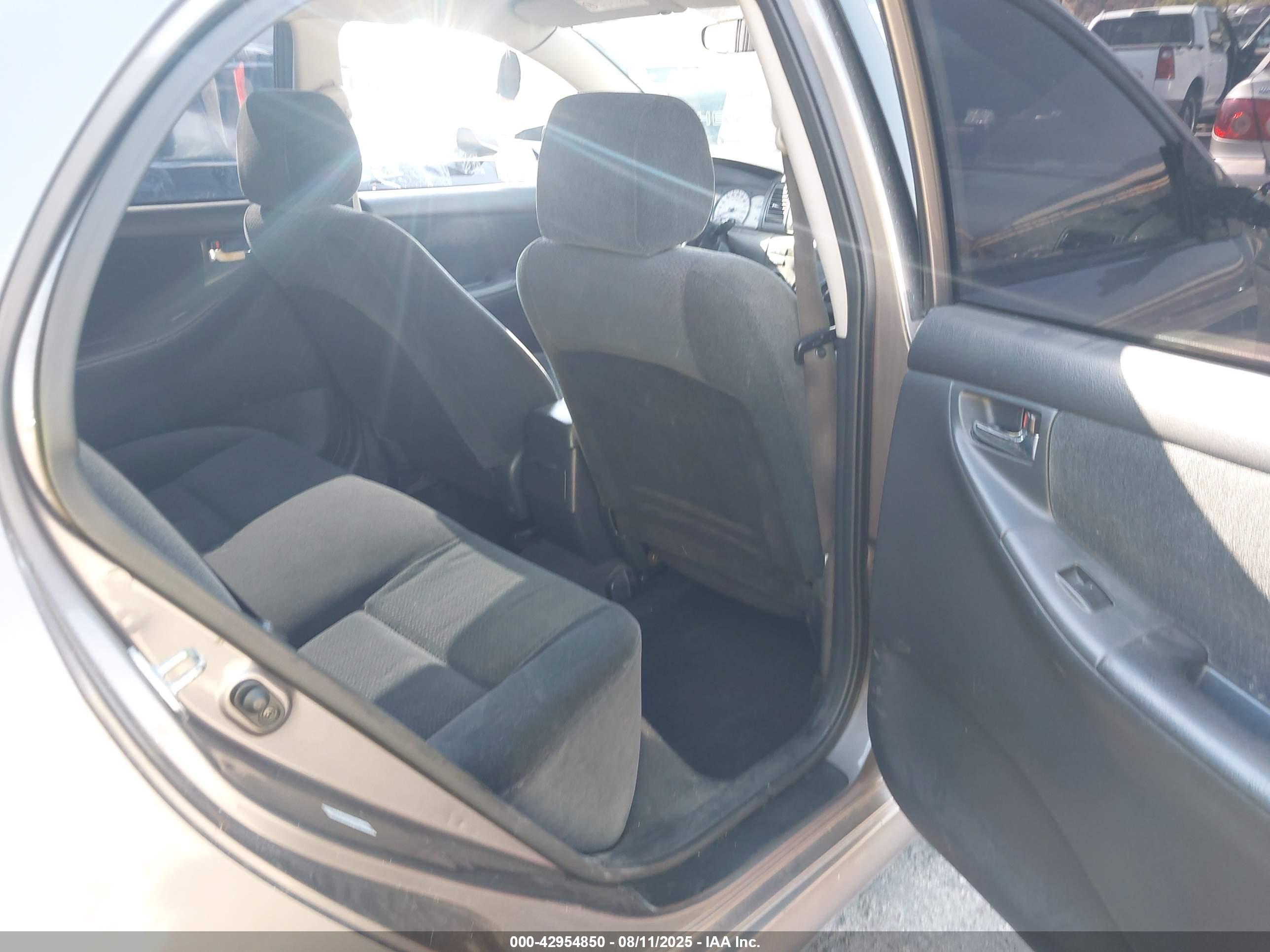 TOYOTA COROLLA image 8