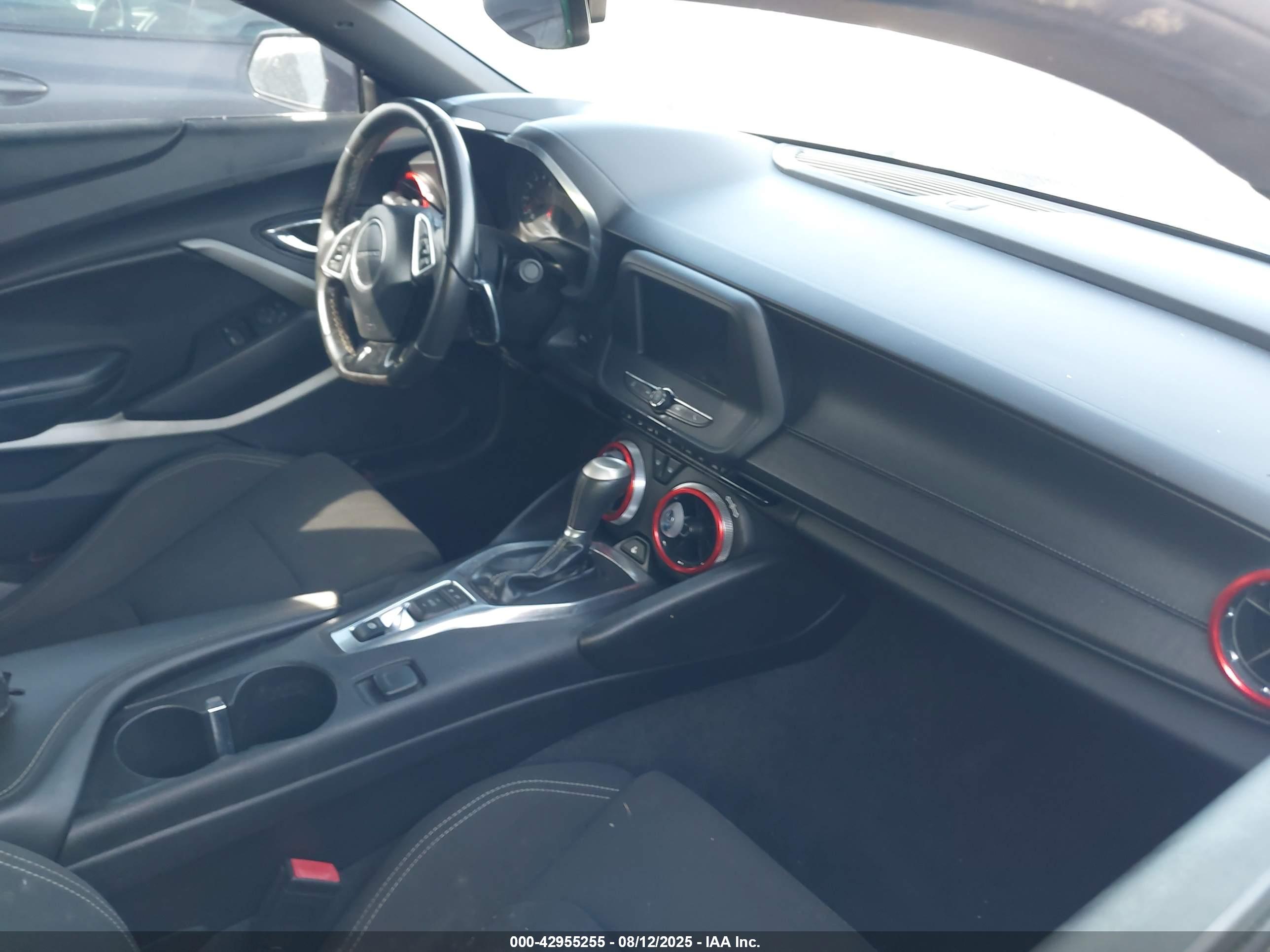 CHEVROLET CAMARO image 5