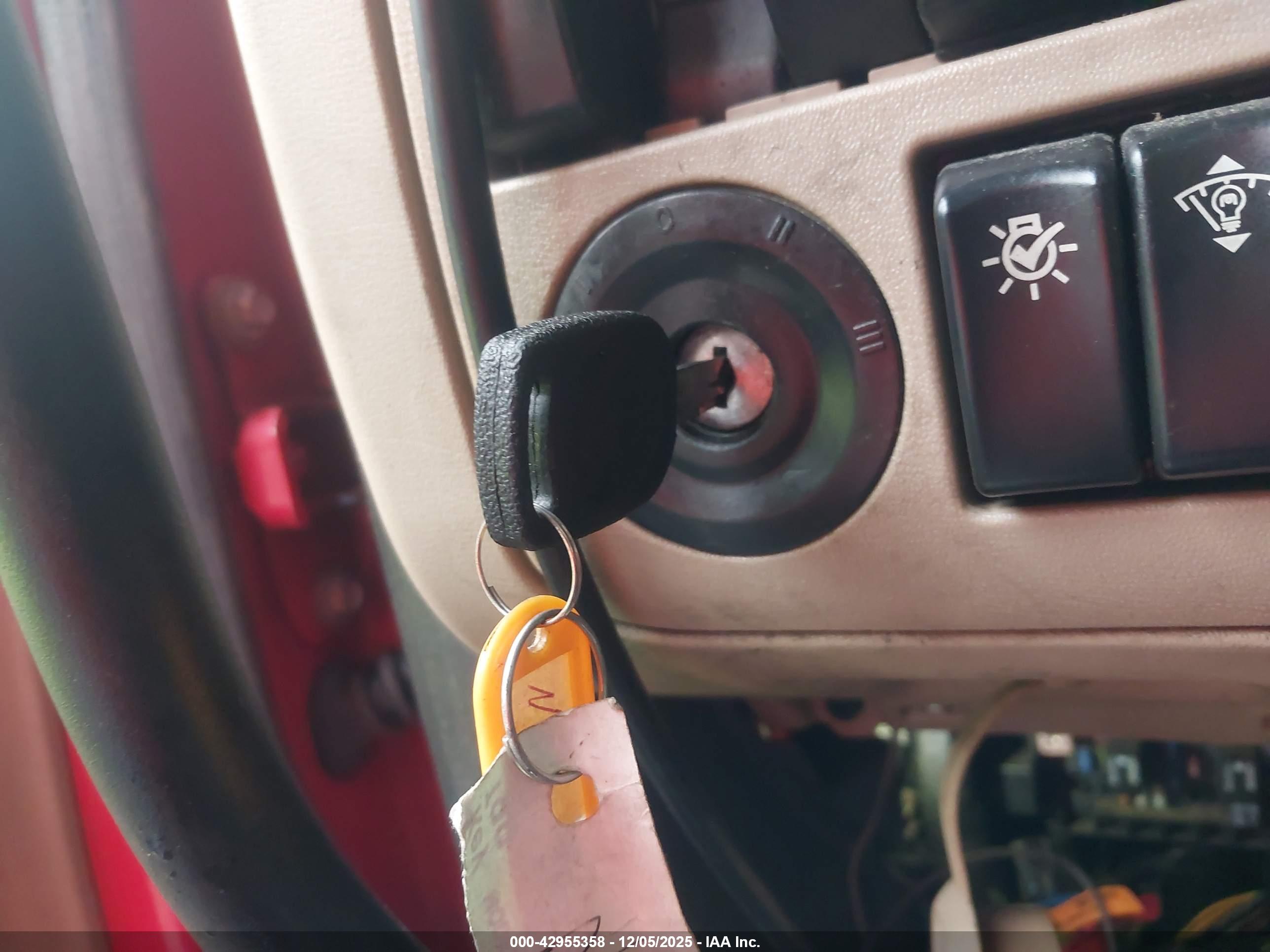 PETERBILT 579 image 11