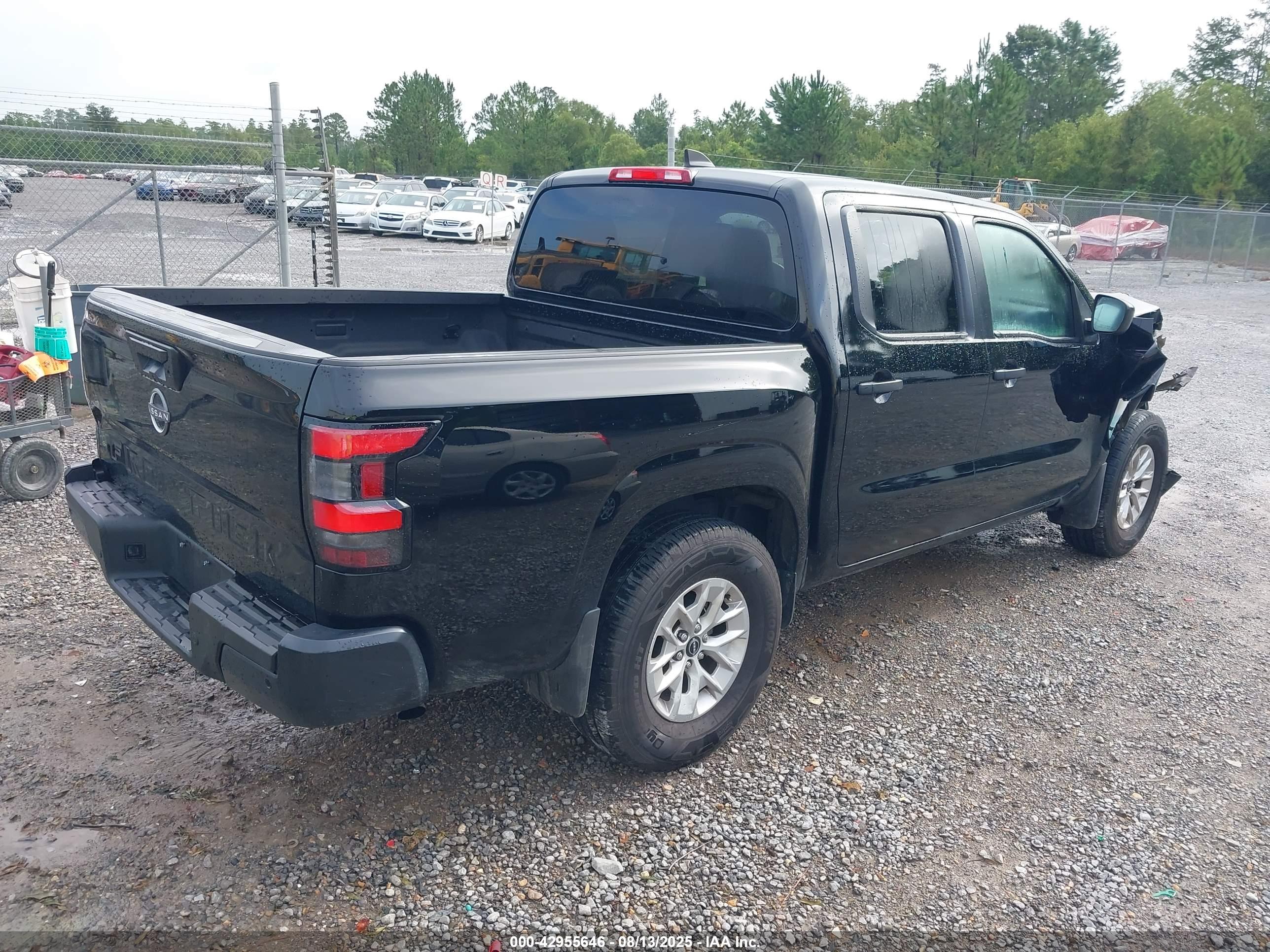 NISSAN FRONTIER image 4