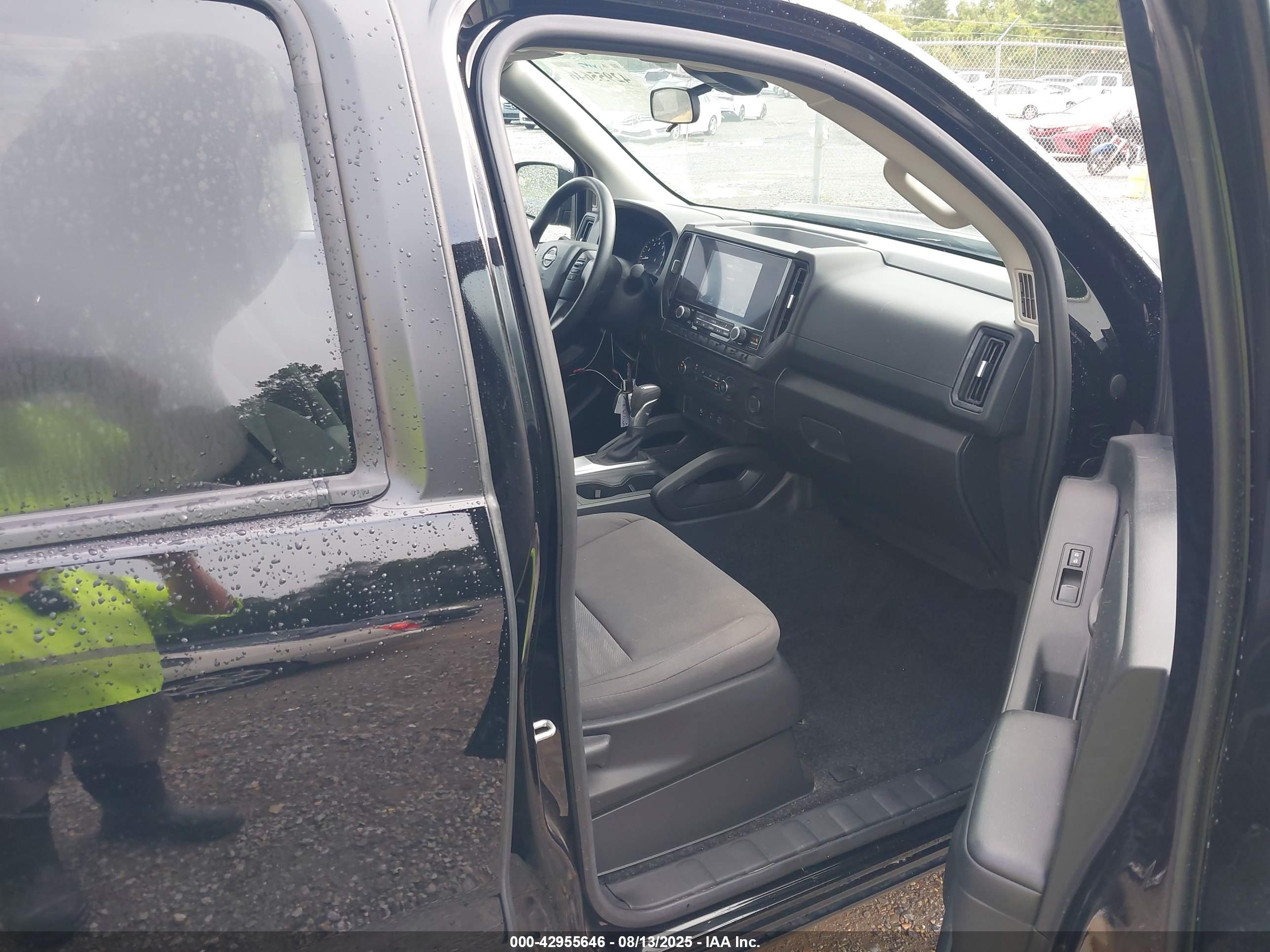 NISSAN FRONTIER image 5