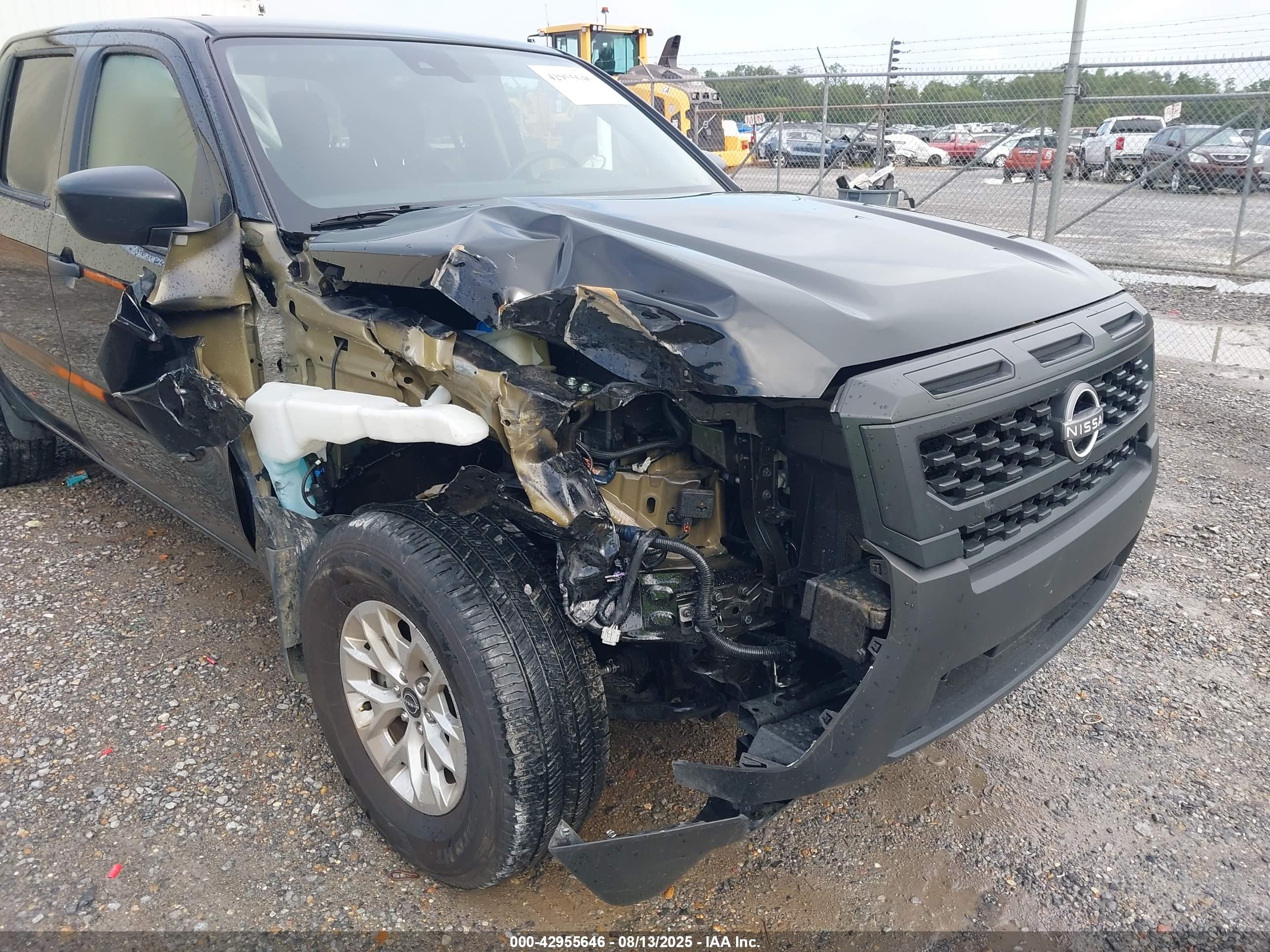 NISSAN FRONTIER image 6
