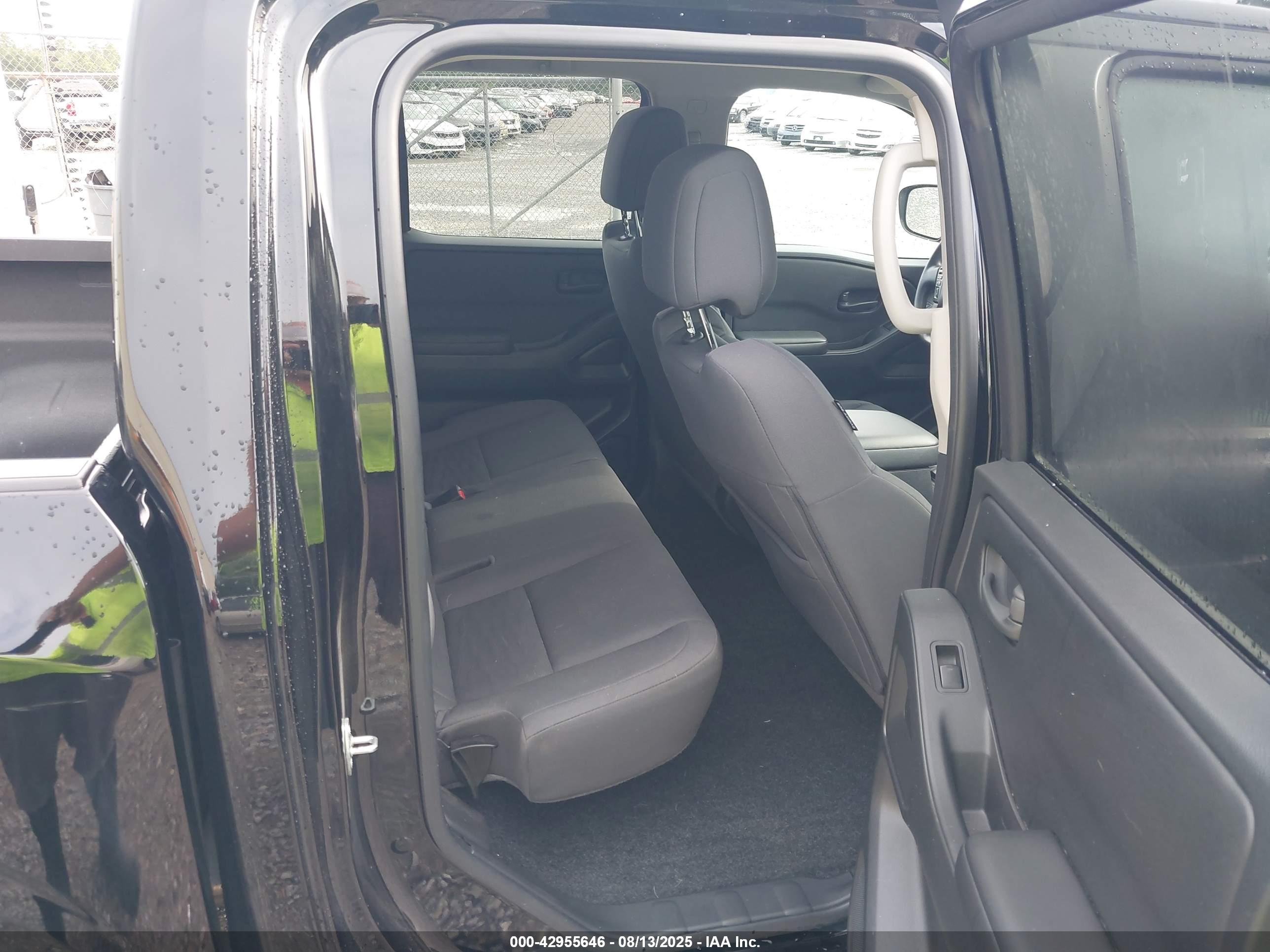 NISSAN FRONTIER image 8