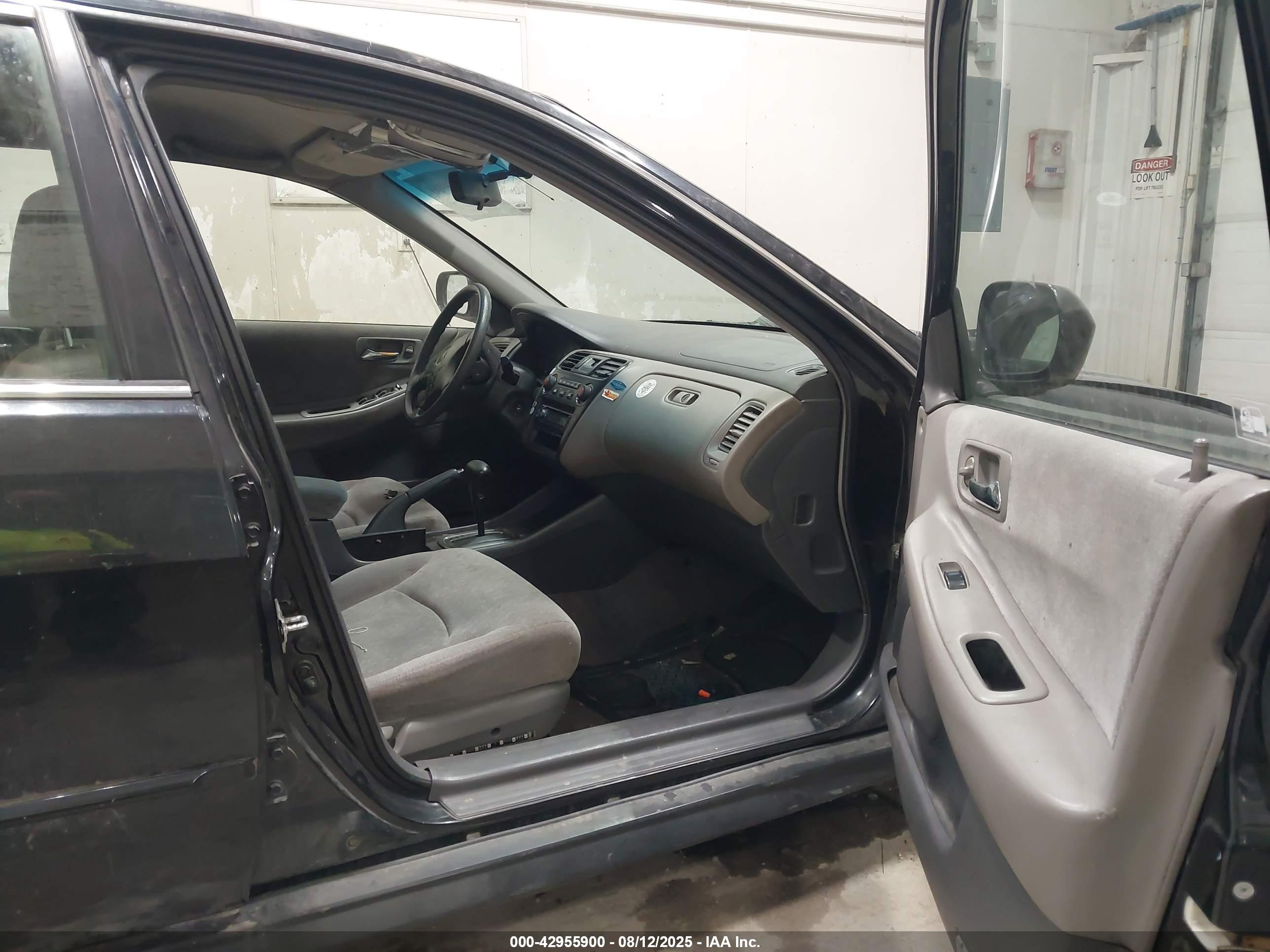 HONDA ACCORD image 5