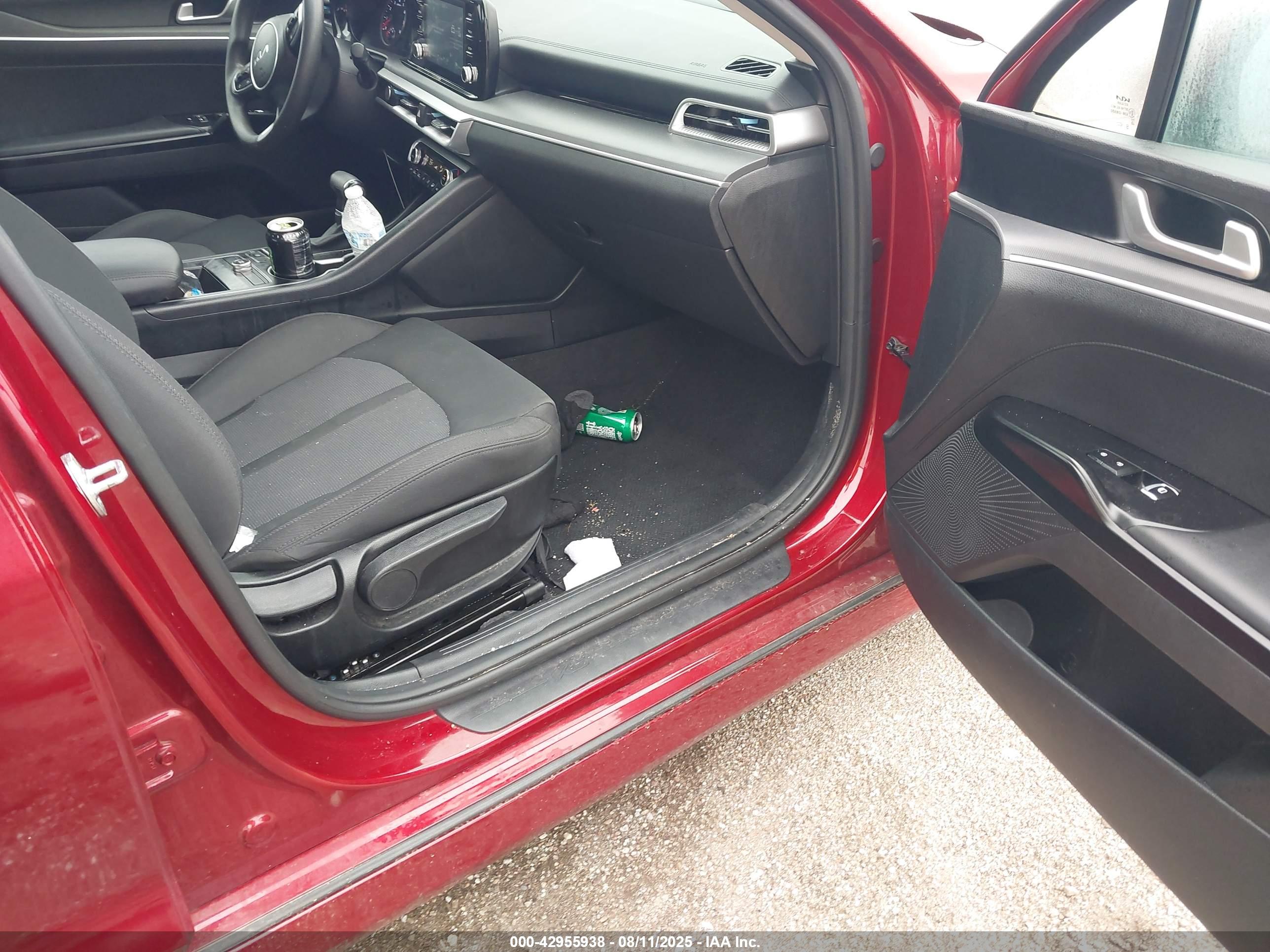 KIA K5 image 5