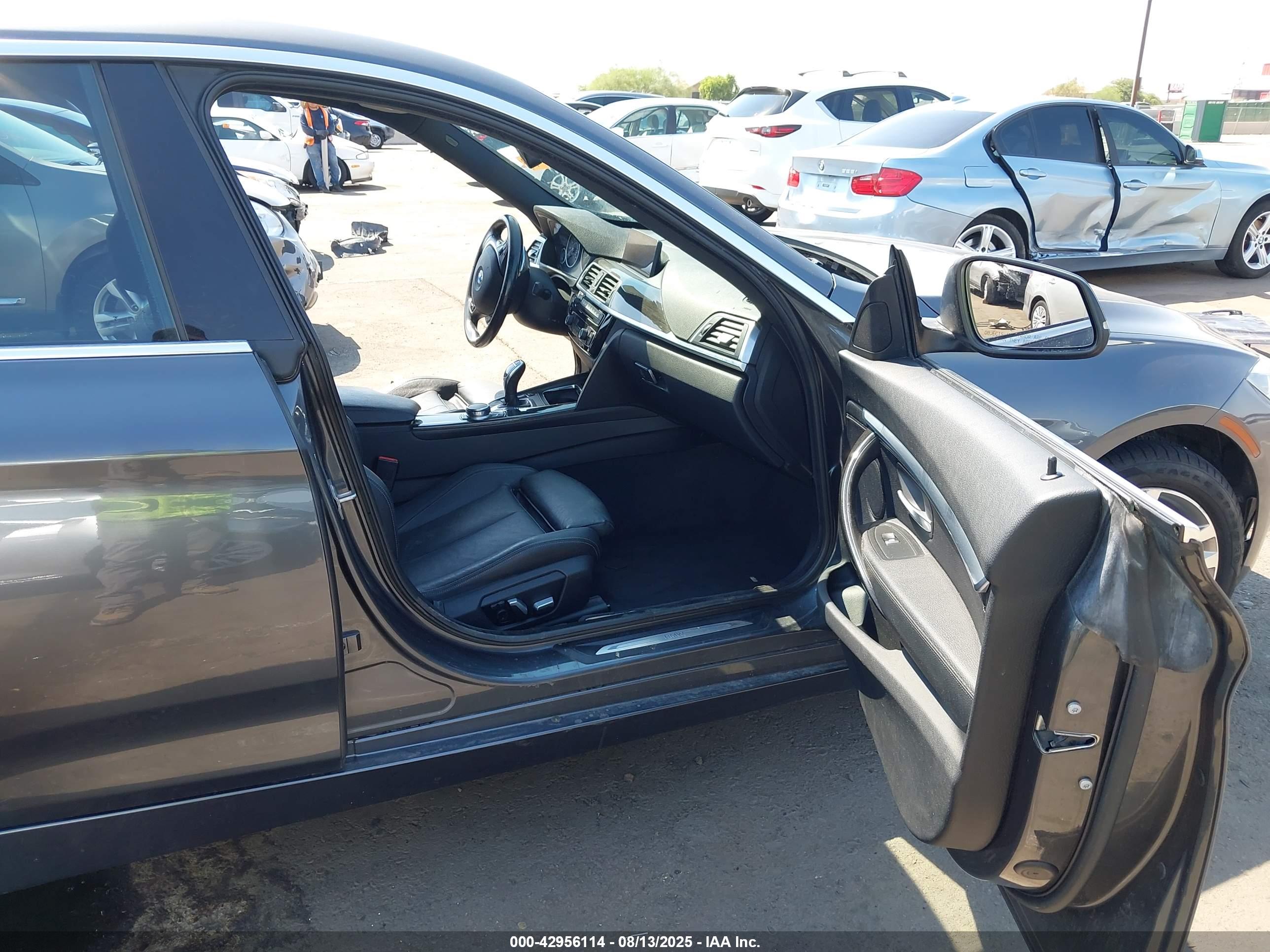 BMW 330I image 5