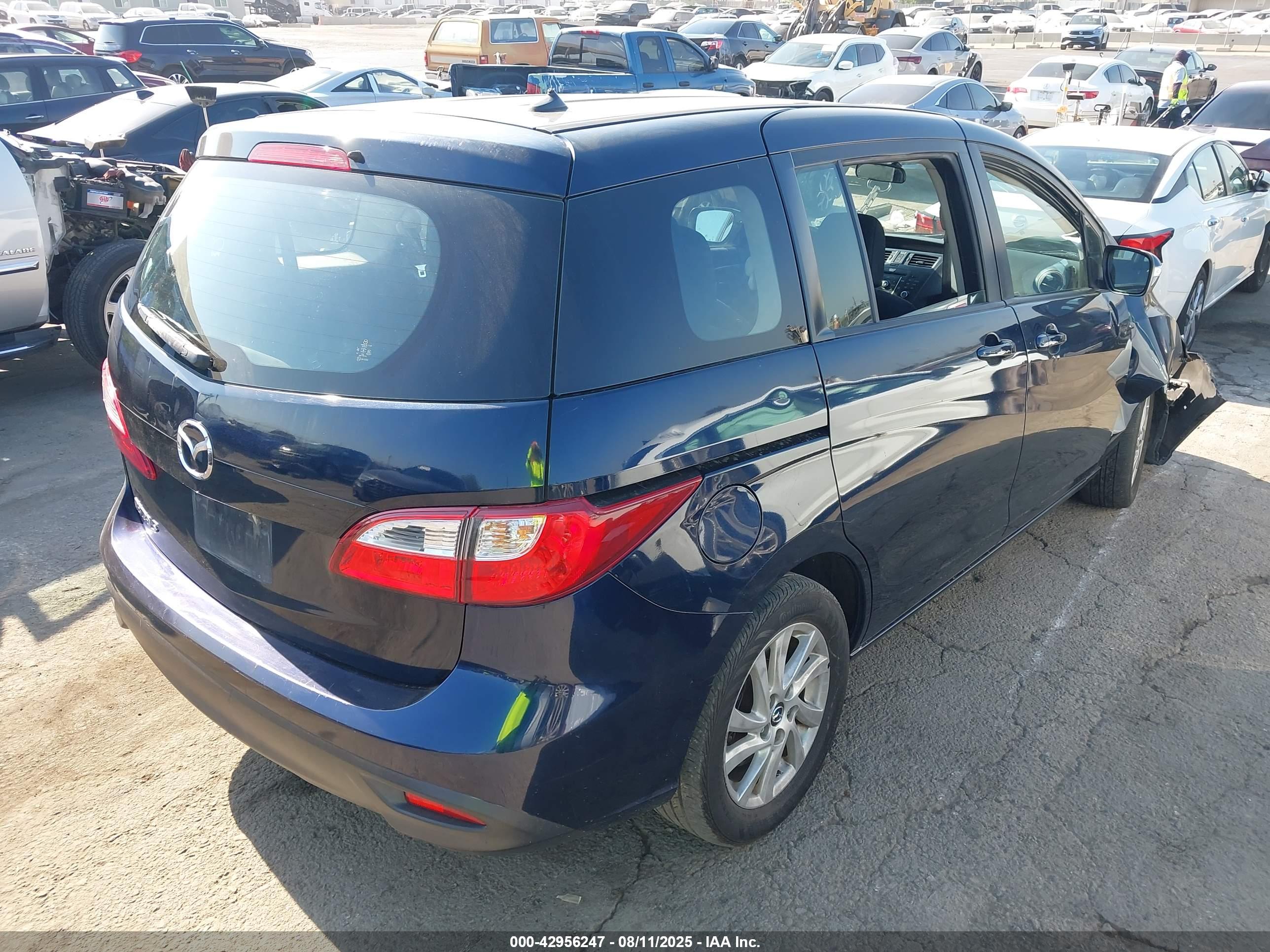 MAZDA MAZDA5 image 4