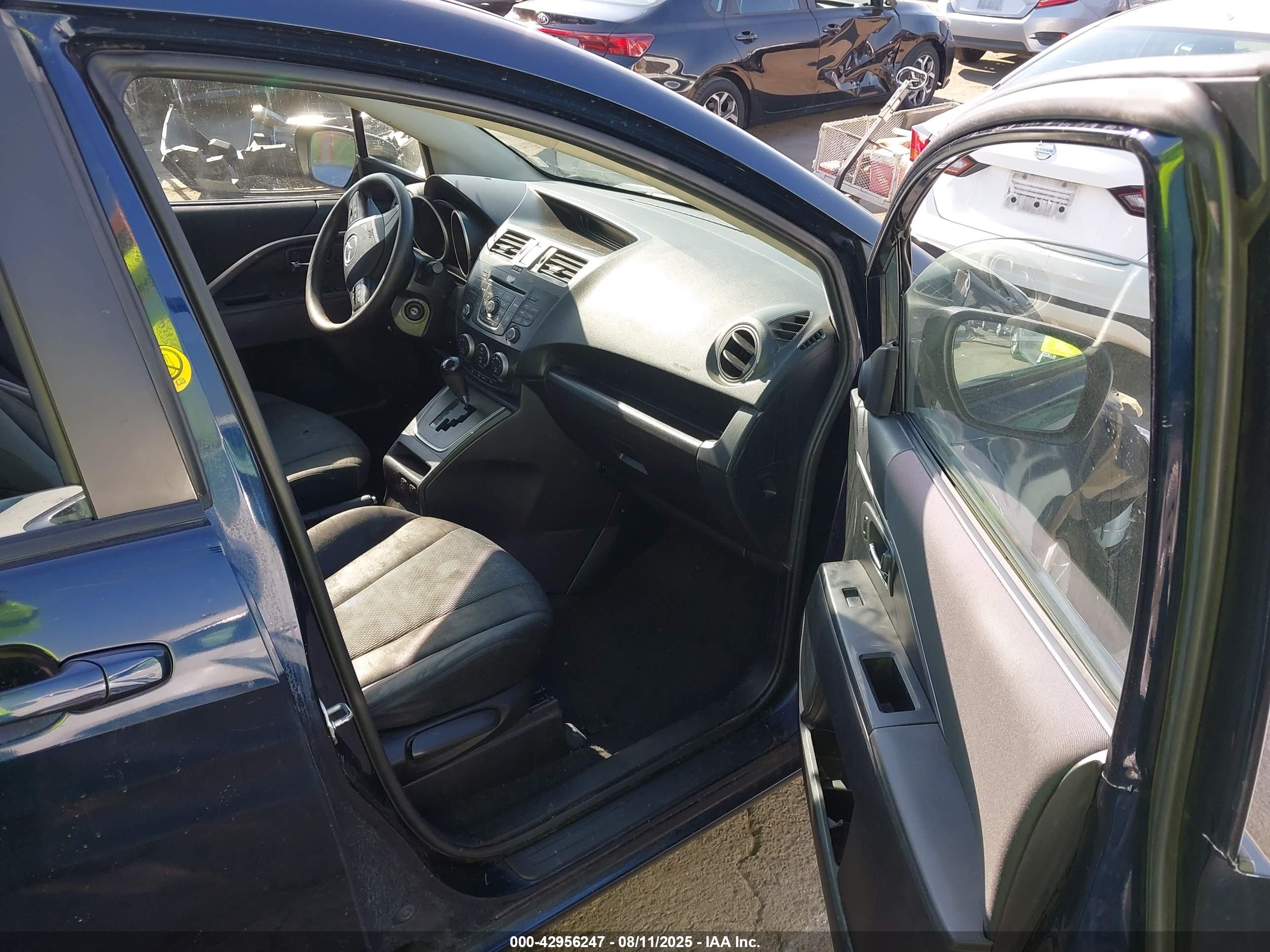 MAZDA MAZDA5 image 5