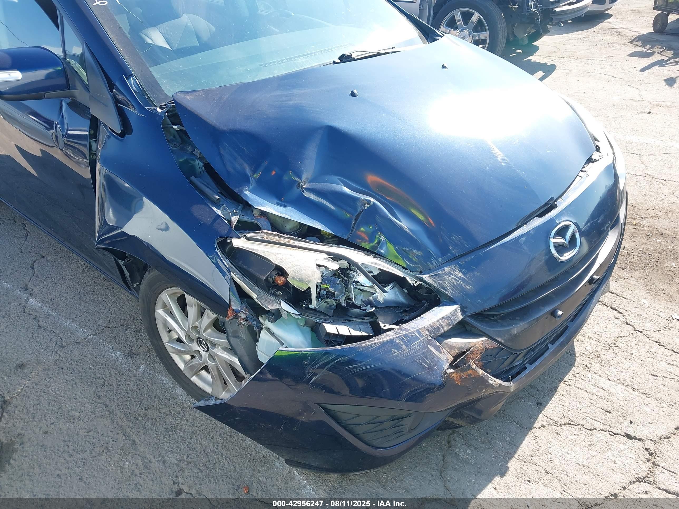 MAZDA MAZDA5 image 6