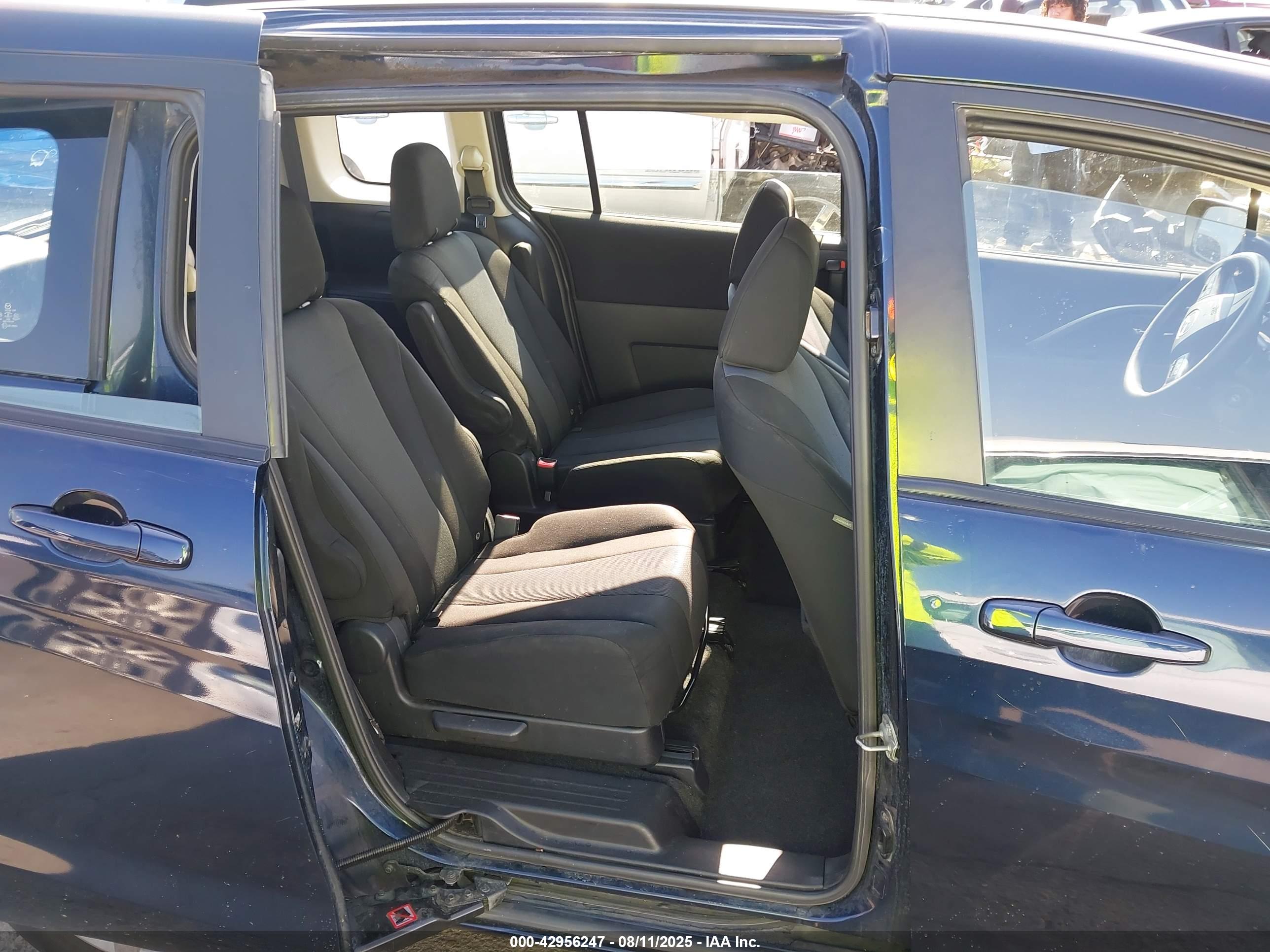 MAZDA MAZDA5 image 8